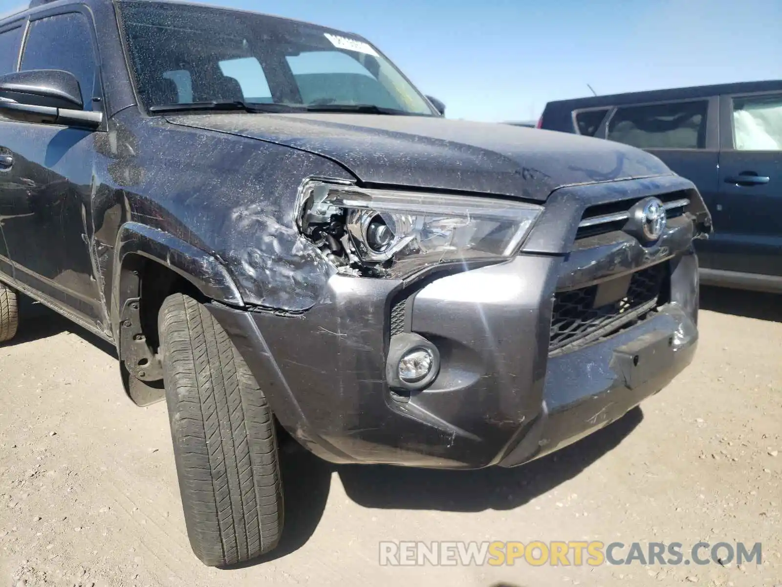 9 Photograph of a damaged car JTENU5JR7M5864438 TOYOTA 4RUNNER 2021