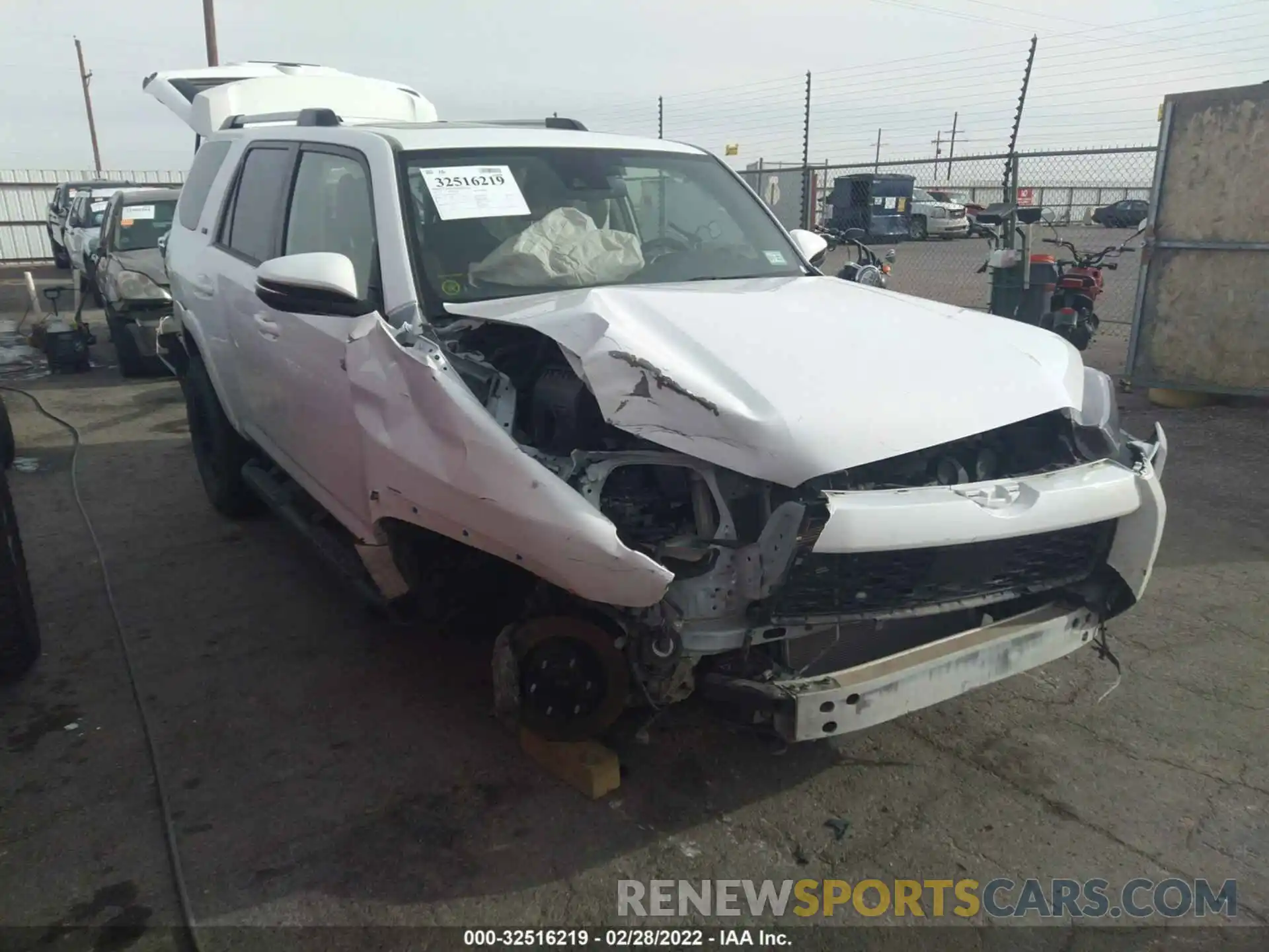 1 Photograph of a damaged car JTENU5JR7M5892532 TOYOTA 4RUNNER 2021