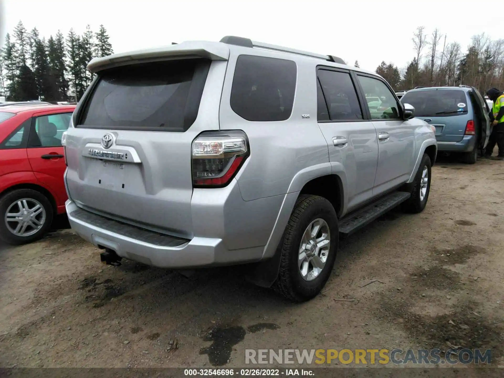 4 Photograph of a damaged car JTENU5JR7M5929501 TOYOTA 4RUNNER 2021