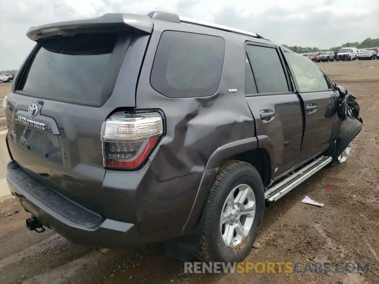 4 Photograph of a damaged car JTENU5JR7M5931670 TOYOTA 4RUNNER 2021