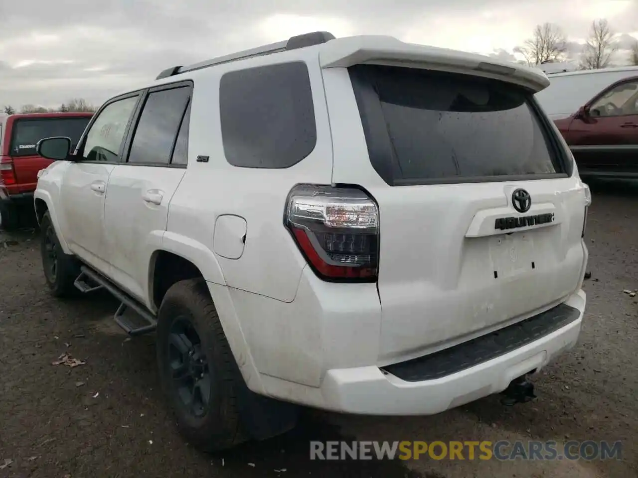 3 Photograph of a damaged car JTENU5JR7M5956438 TOYOTA 4RUNNER 2021