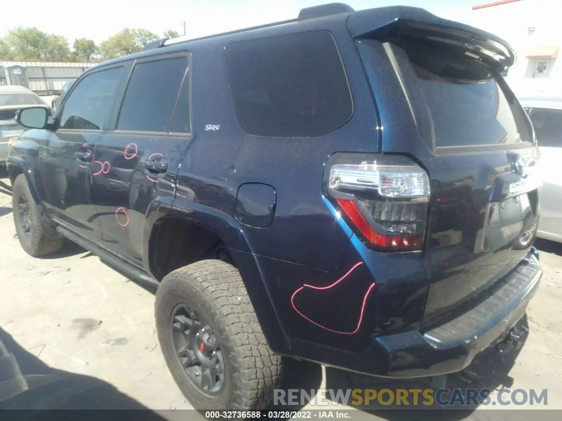 3 Photograph of a damaged car JTENU5JR8M5852752 TOYOTA 4RUNNER 2021