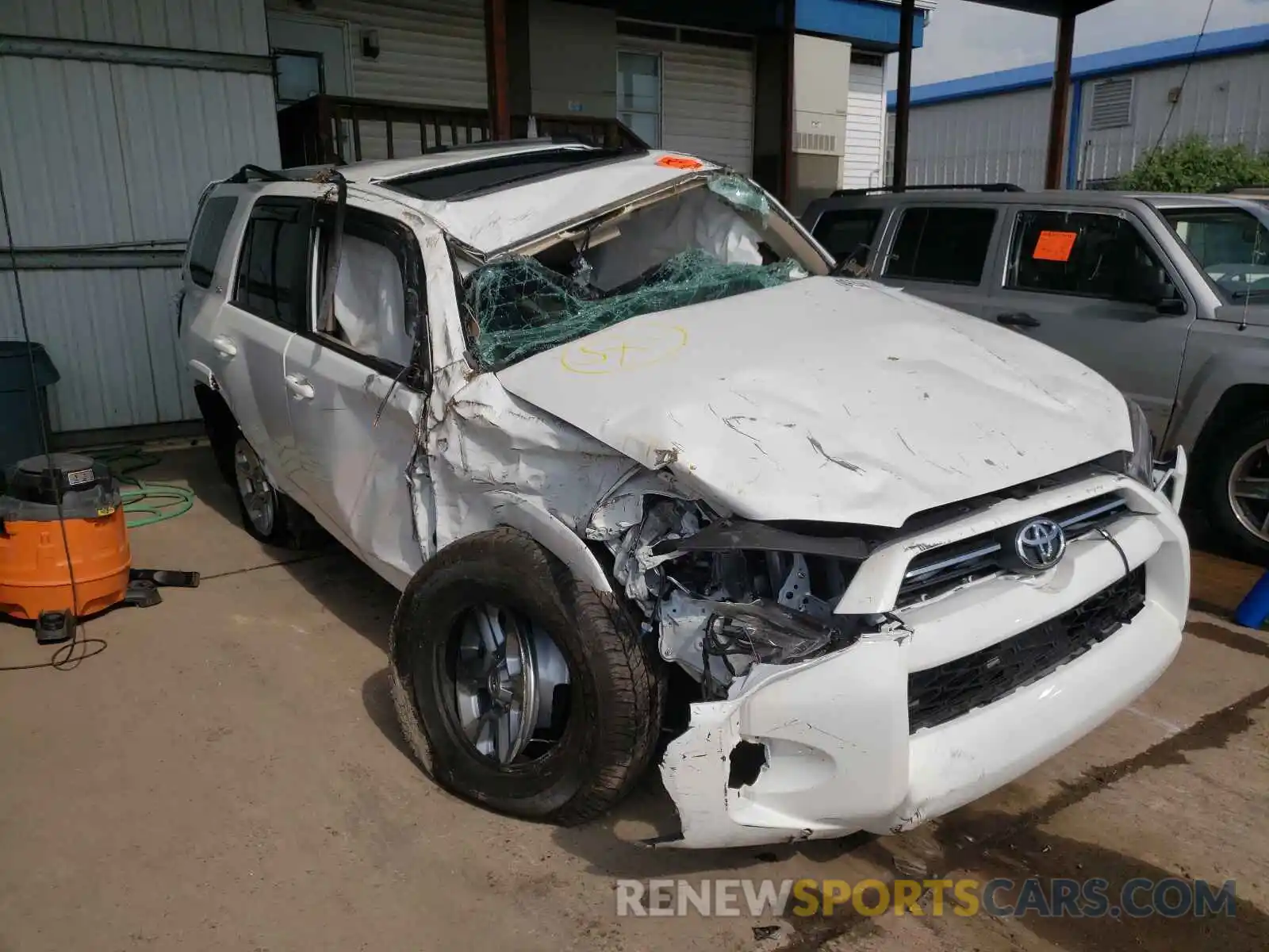 1 Photograph of a damaged car JTENU5JR8M5877599 TOYOTA 4RUNNER 2021