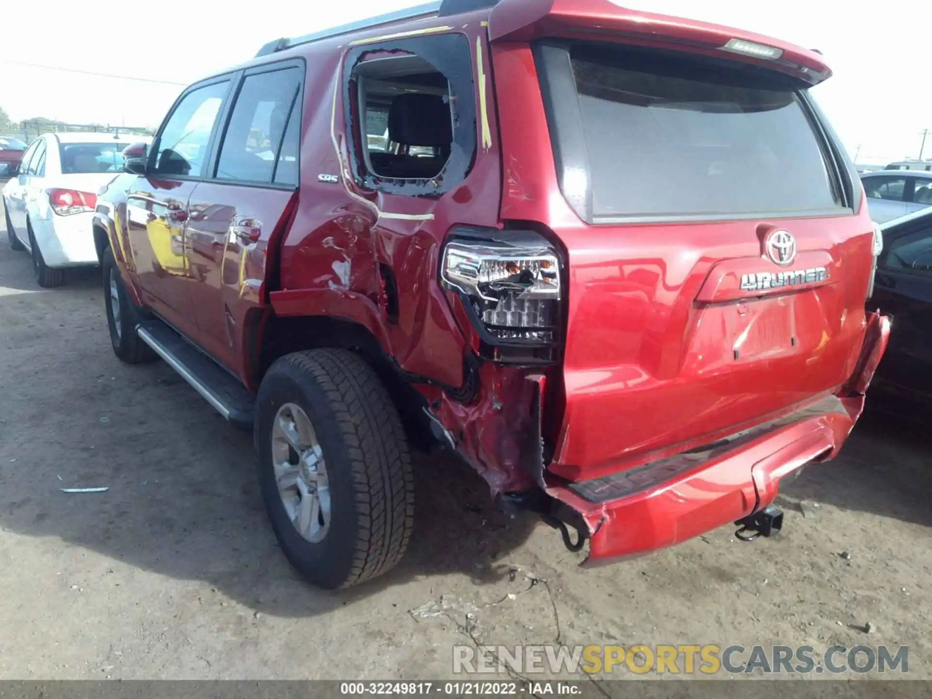 3 Photograph of a damaged car JTENU5JR8M5880065 TOYOTA 4RUNNER 2021