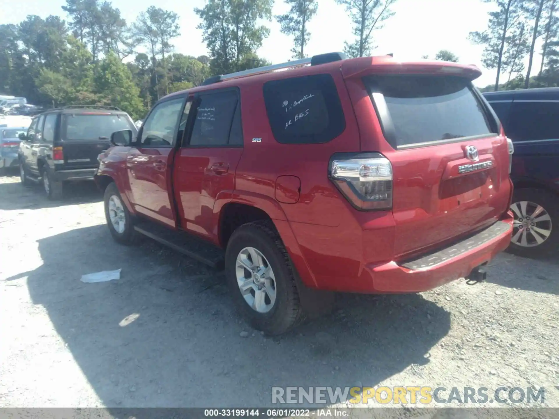 3 Photograph of a damaged car JTENU5JR8M5931578 TOYOTA 4RUNNER 2021