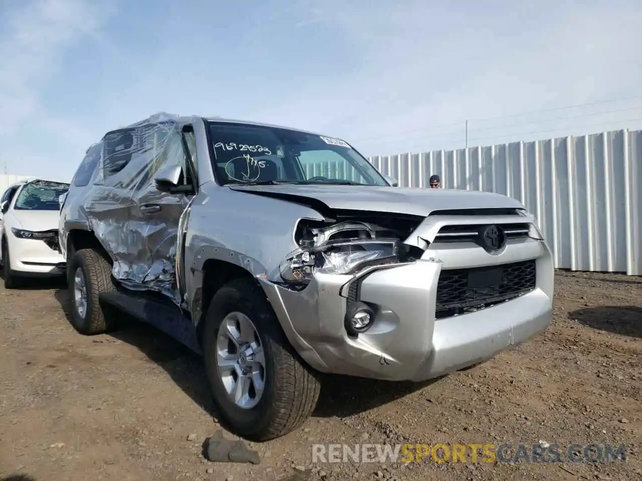 1 Photograph of a damaged car JTENU5JR8M5934349 TOYOTA 4RUNNER 2021