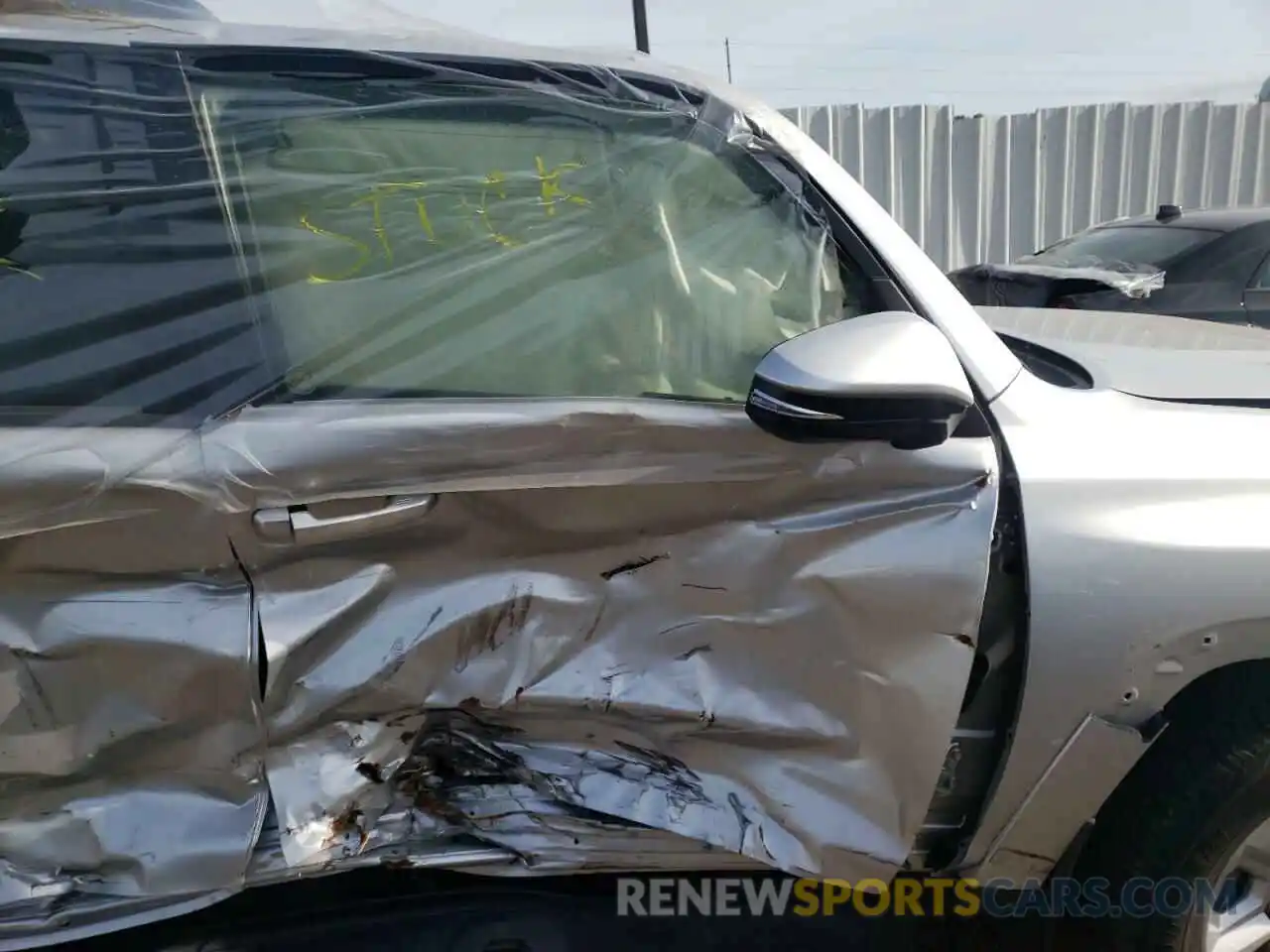 5 Photograph of a damaged car JTENU5JR8M5934349 TOYOTA 4RUNNER 2021