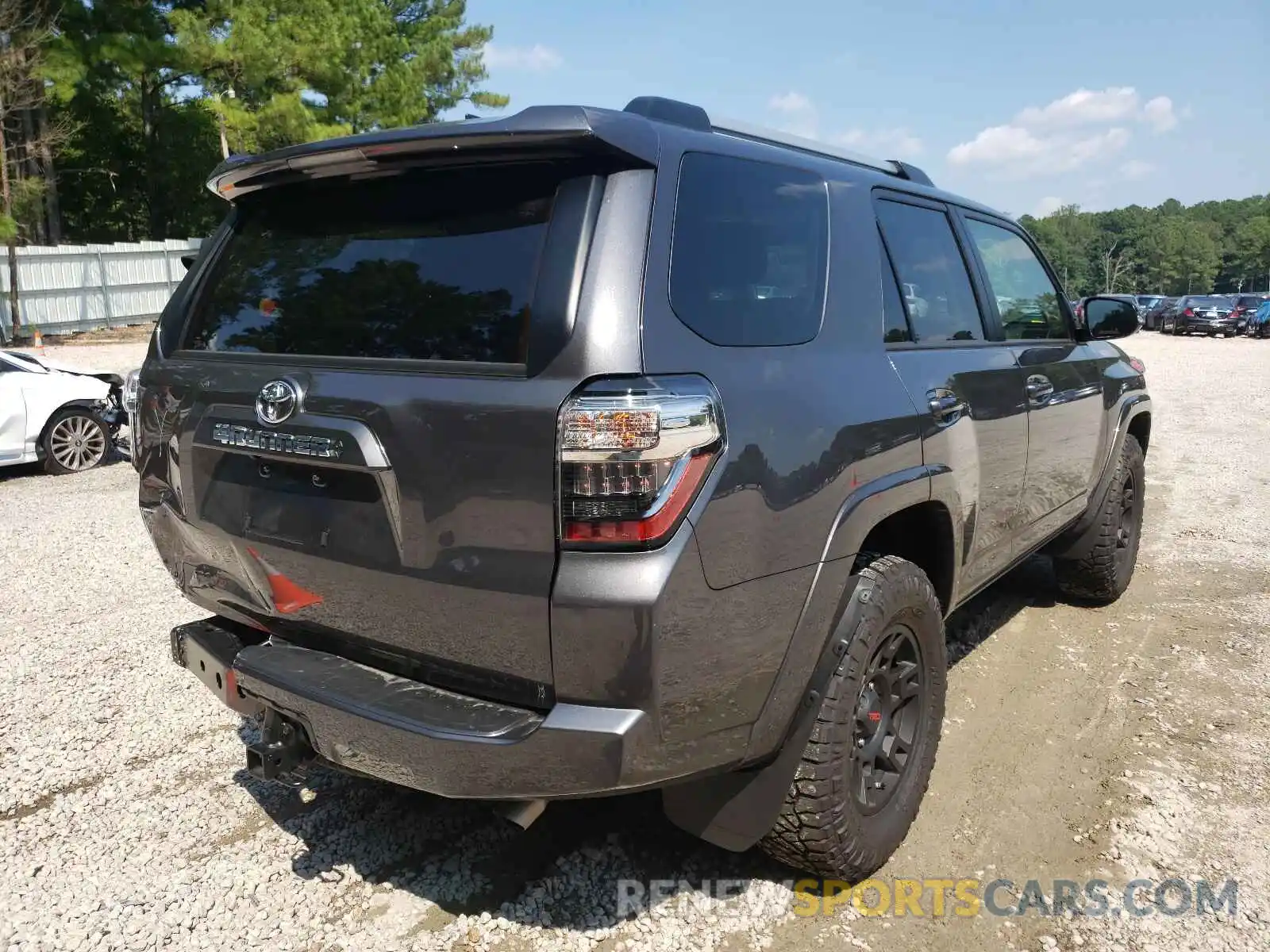 4 Photograph of a damaged car JTENU5JR8M5940376 TOYOTA 4RUNNER 2021