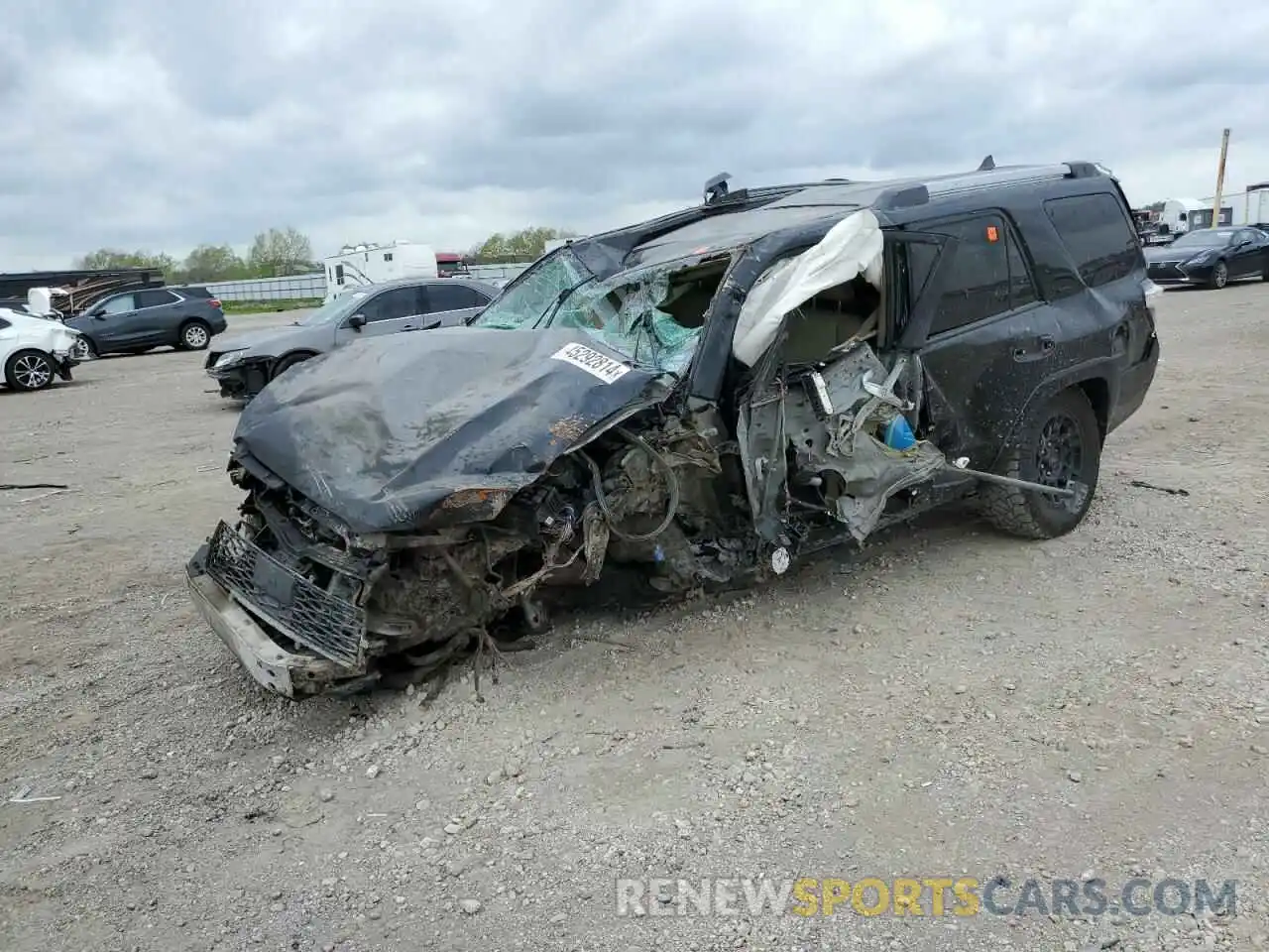 1 Photograph of a damaged car JTENU5JR9M5844014 TOYOTA 4RUNNER 2021