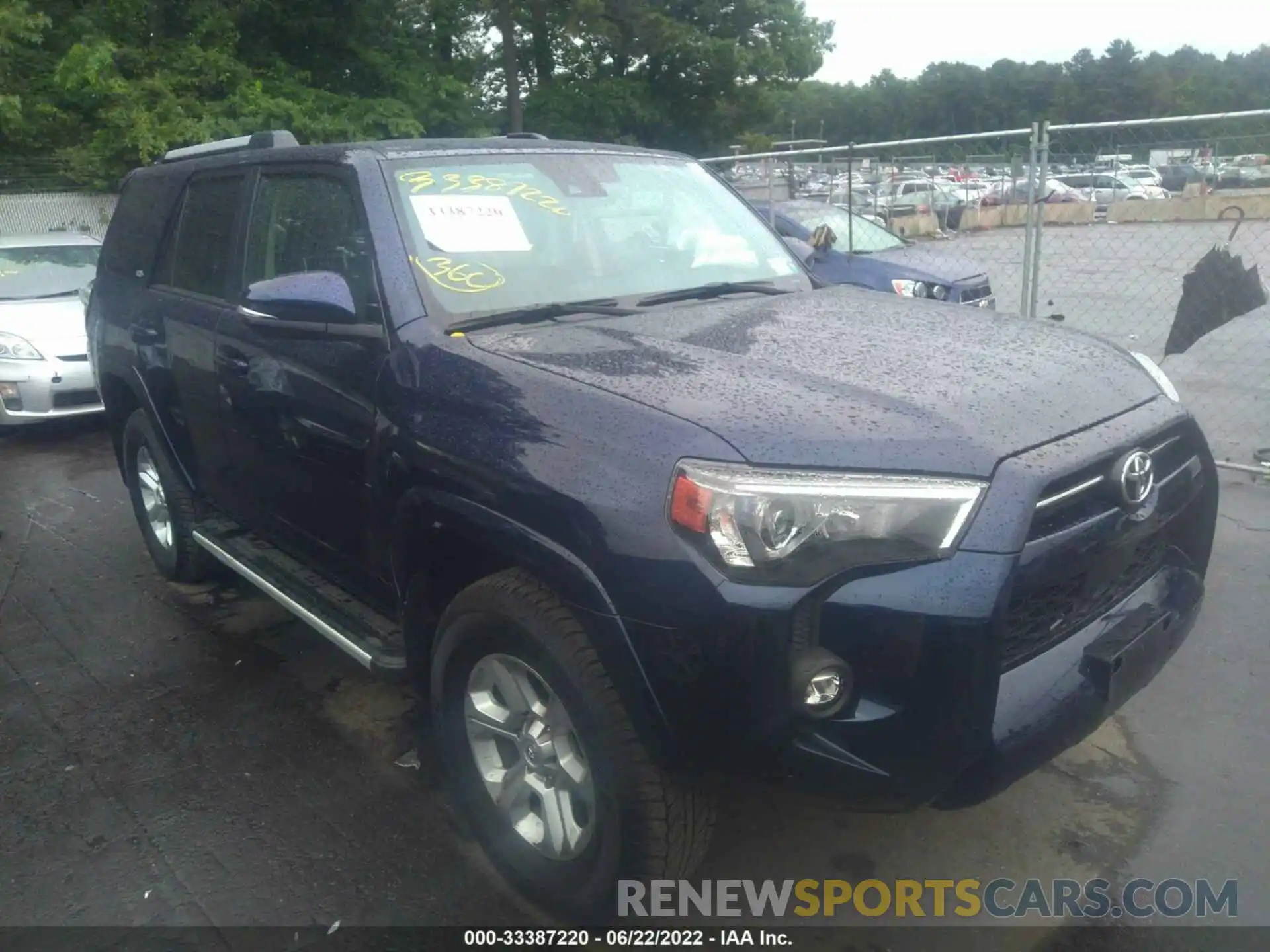 1 Photograph of a damaged car JTENU5JR9M5857362 TOYOTA 4RUNNER 2021