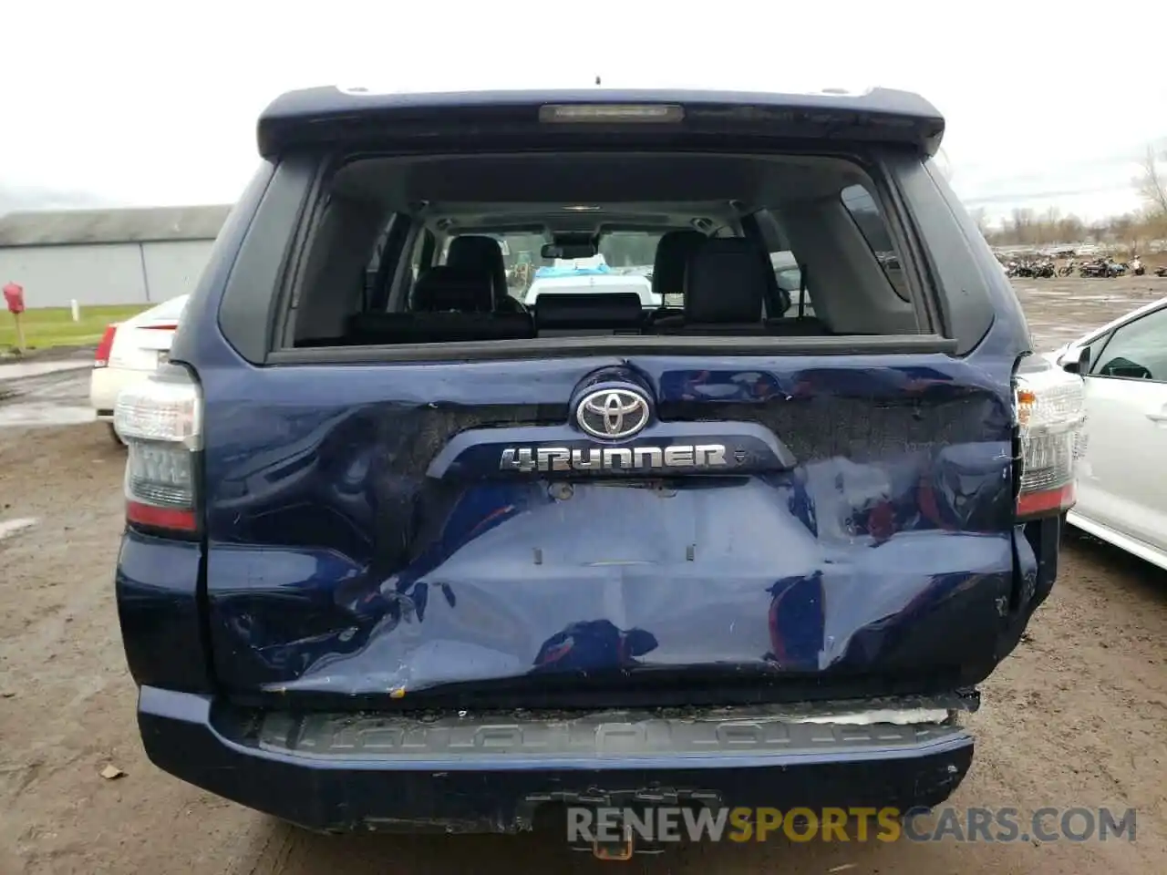 9 Photograph of a damaged car JTENU5JR9M5860942 TOYOTA 4RUNNER 2021