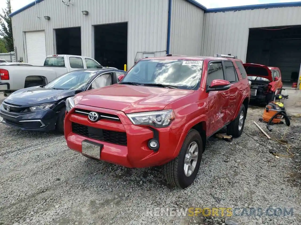 2 Photograph of a damaged car JTENU5JR9M5862982 TOYOTA 4RUNNER 2021