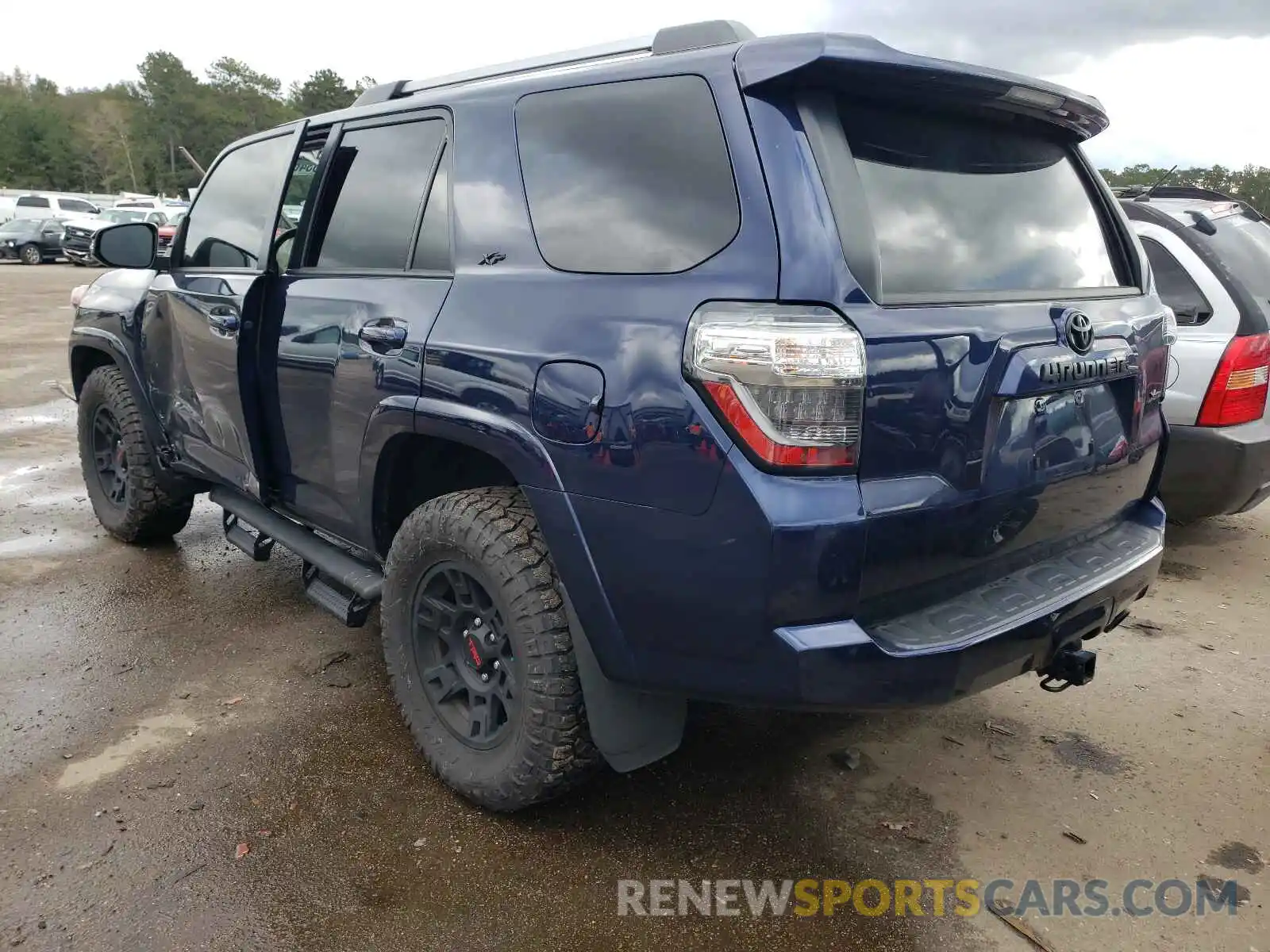 3 Photograph of a damaged car JTENU5JR9M5865297 TOYOTA 4RUNNER 2021