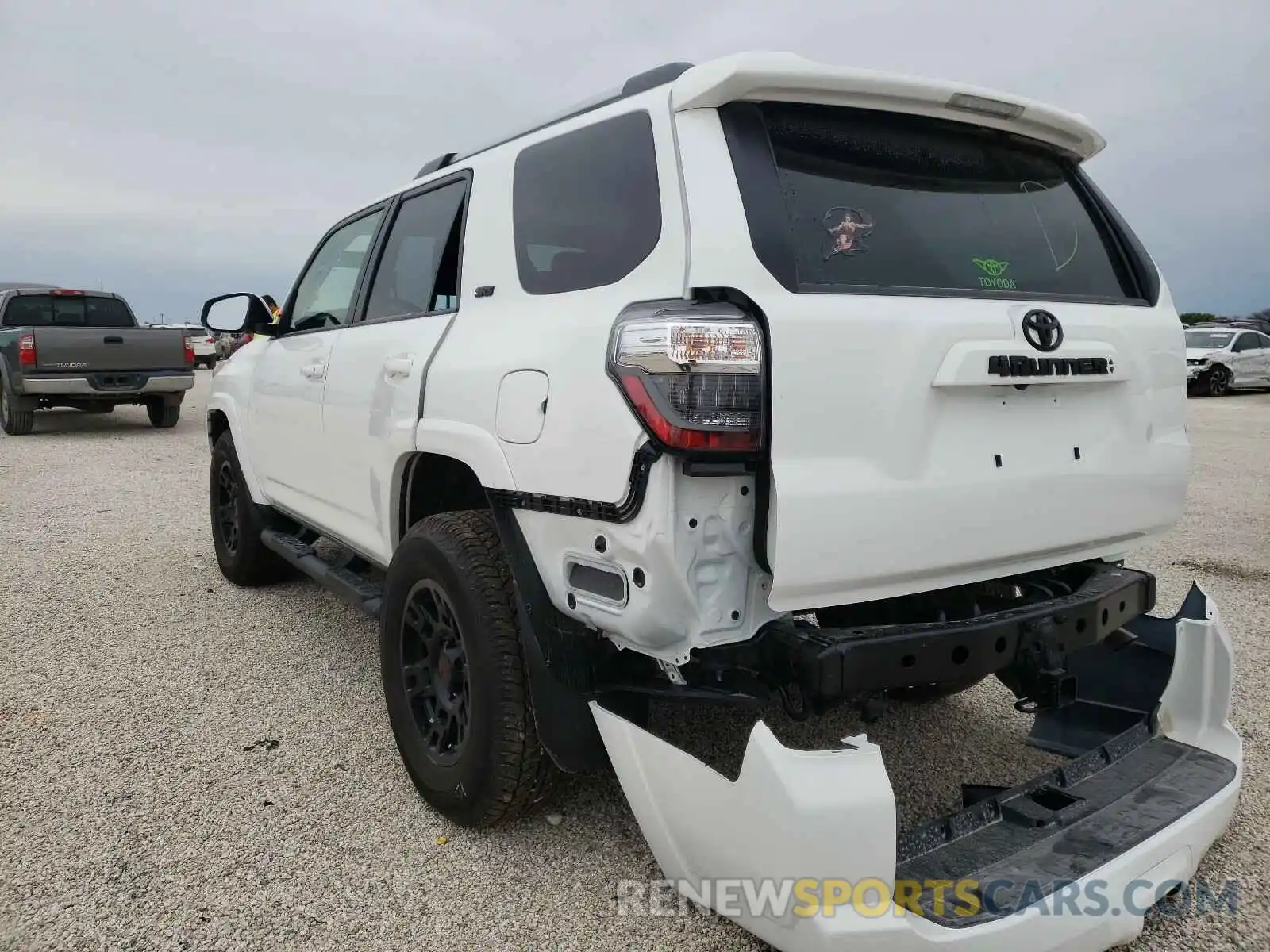 3 Photograph of a damaged car JTENU5JR9M5870712 TOYOTA 4RUNNER 2021