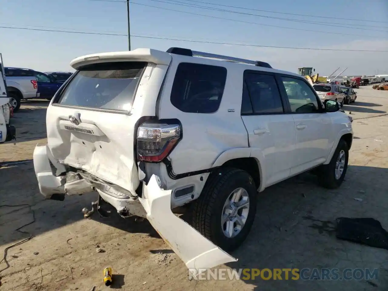 4 Photograph of a damaged car JTENU5JR9M5892127 TOYOTA 4RUNNER 2021