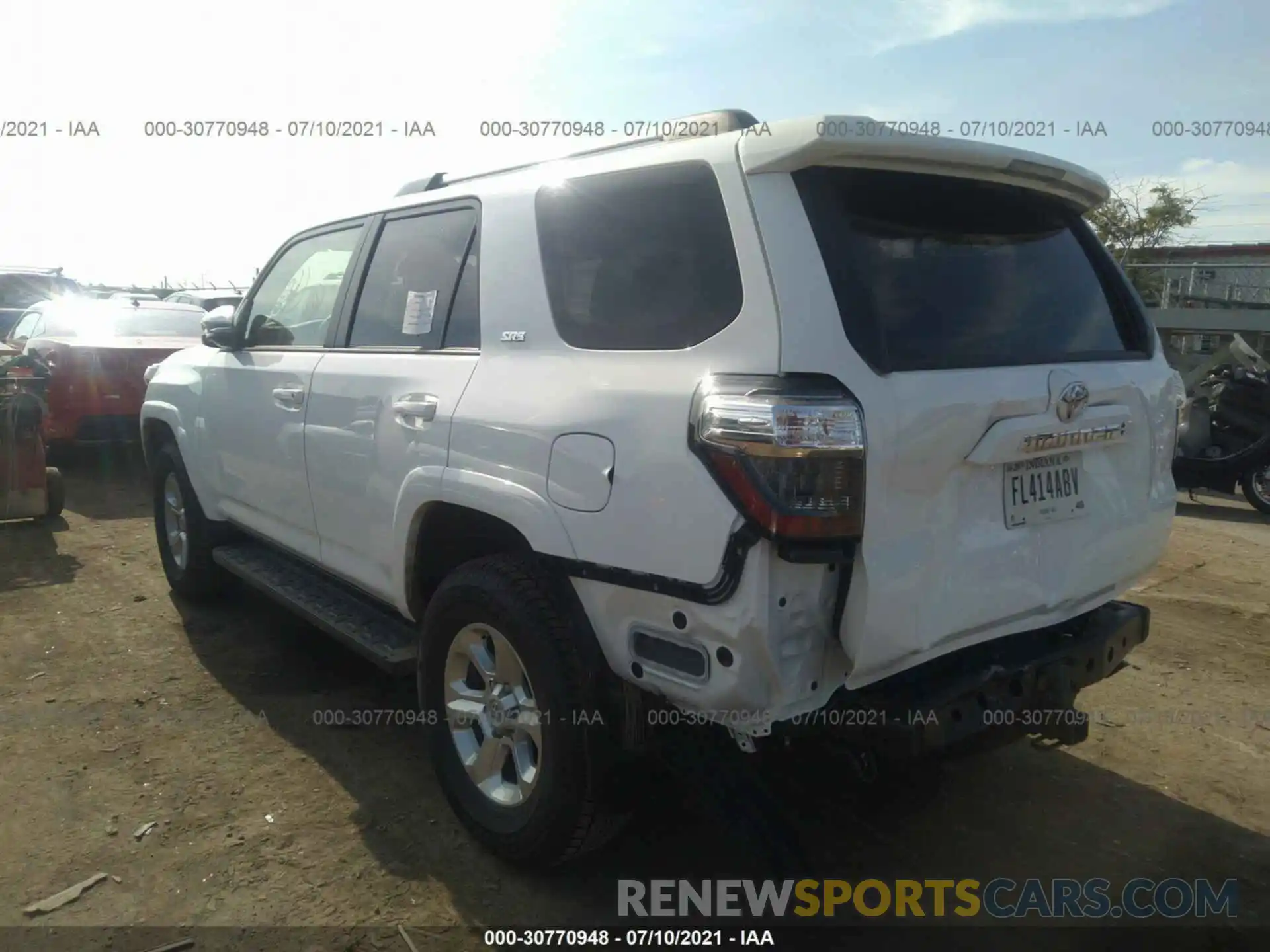 3 Photograph of a damaged car JTENU5JR9M5901425 TOYOTA 4RUNNER 2021