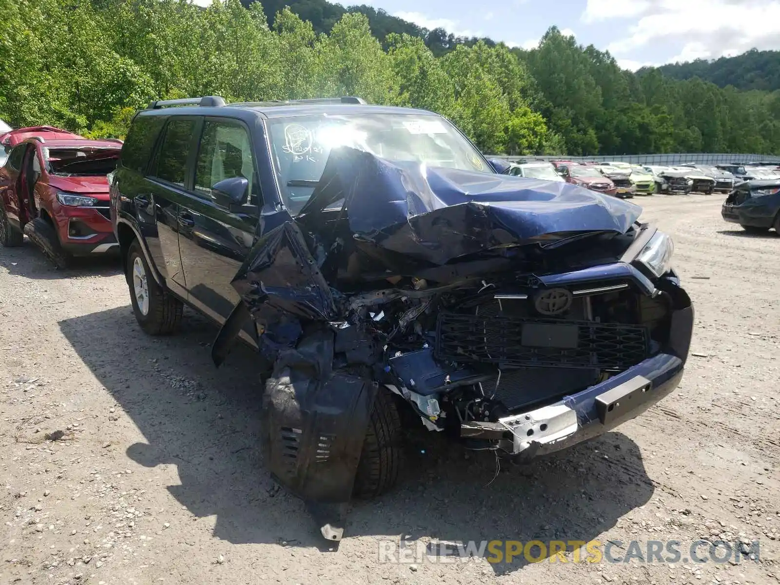 1 Photograph of a damaged car JTENU5JR9M5913347 TOYOTA 4RUNNER 2021