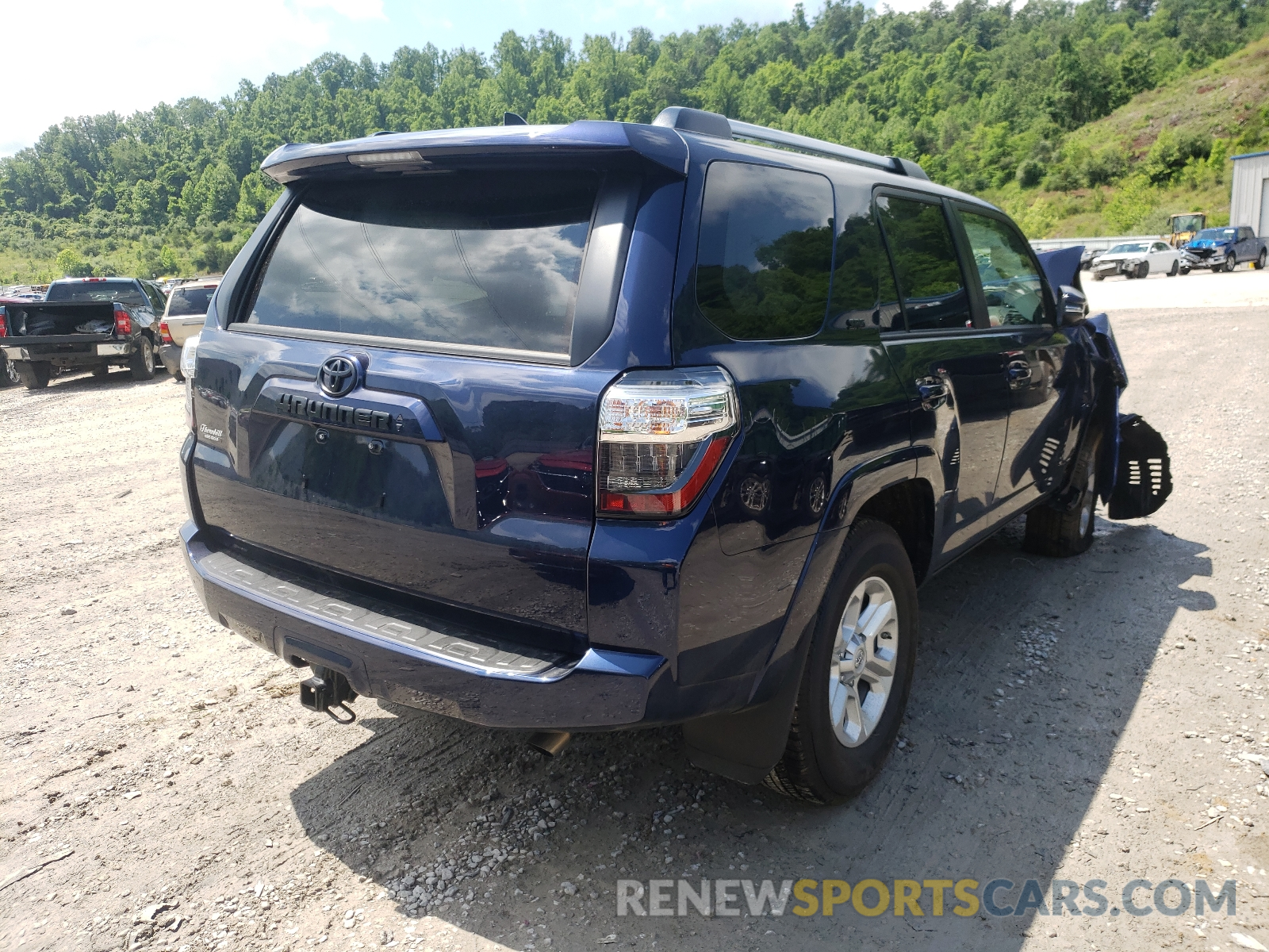 4 Photograph of a damaged car JTENU5JR9M5913347 TOYOTA 4RUNNER 2021