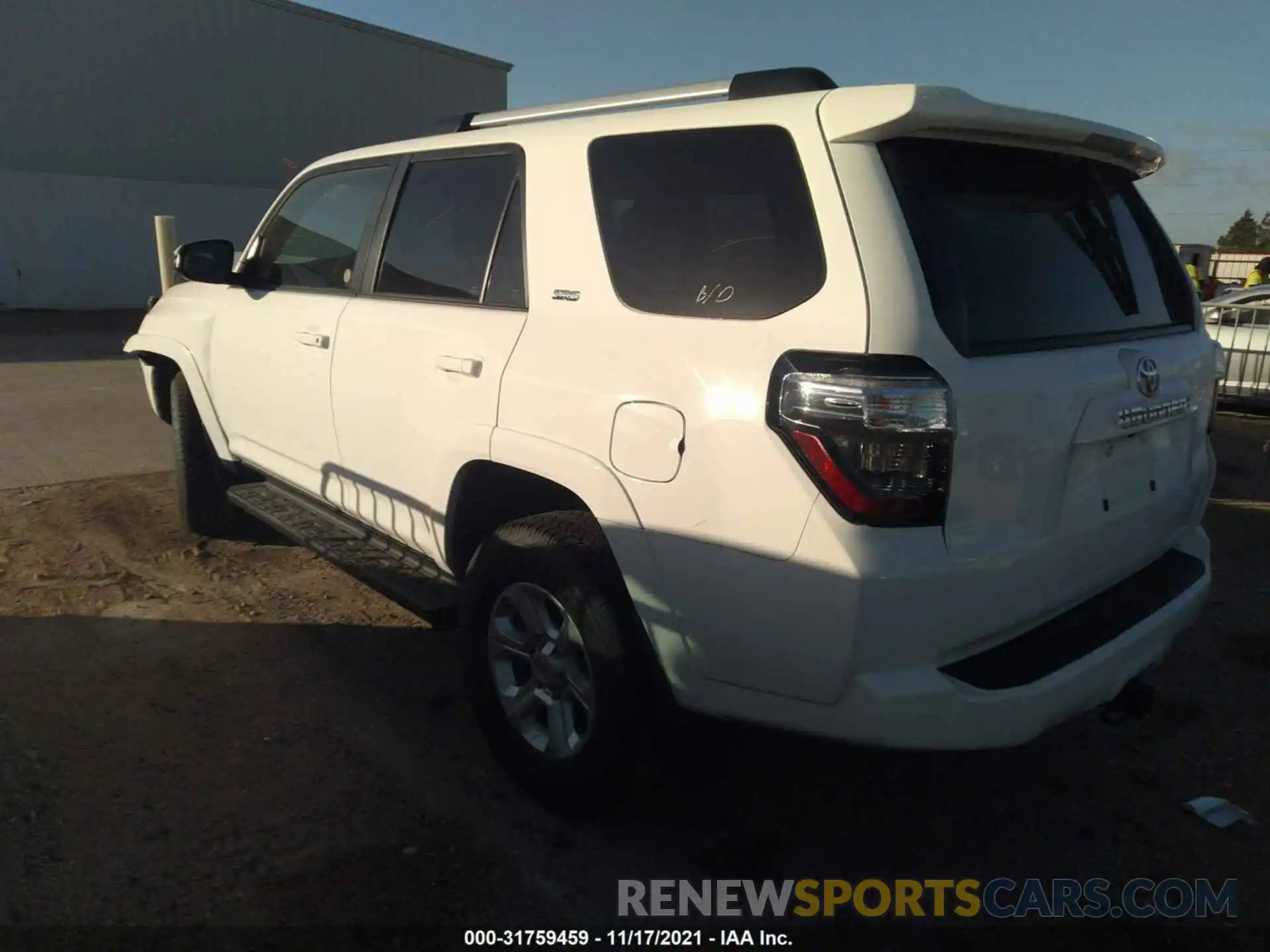 3 Photograph of a damaged car JTENU5JR9M5928530 TOYOTA 4RUNNER 2021