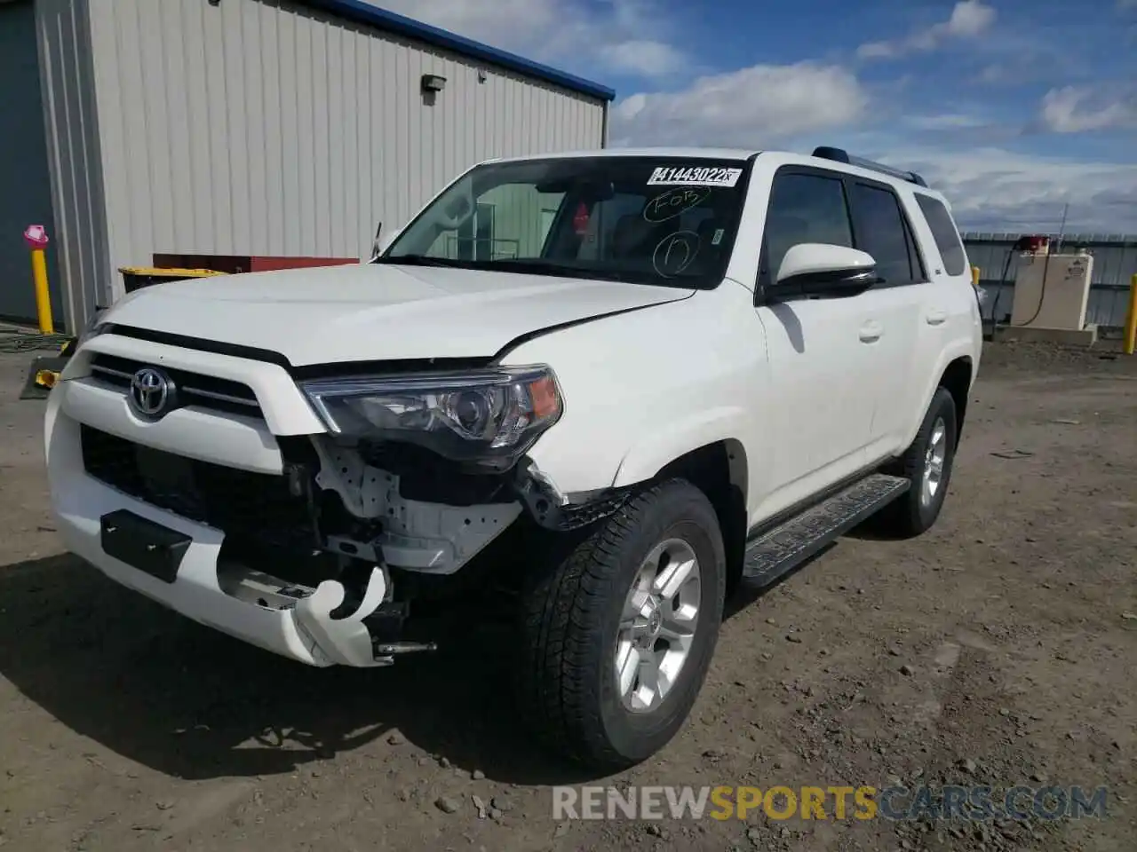 2 Photograph of a damaged car JTENU5JR9M5931170 TOYOTA 4RUNNER 2021