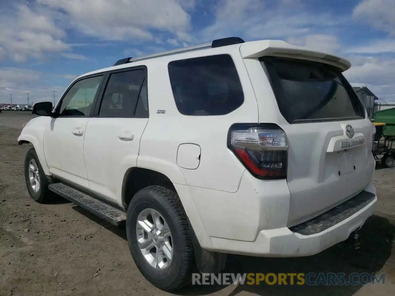 3 Photograph of a damaged car JTENU5JR9M5931170 TOYOTA 4RUNNER 2021