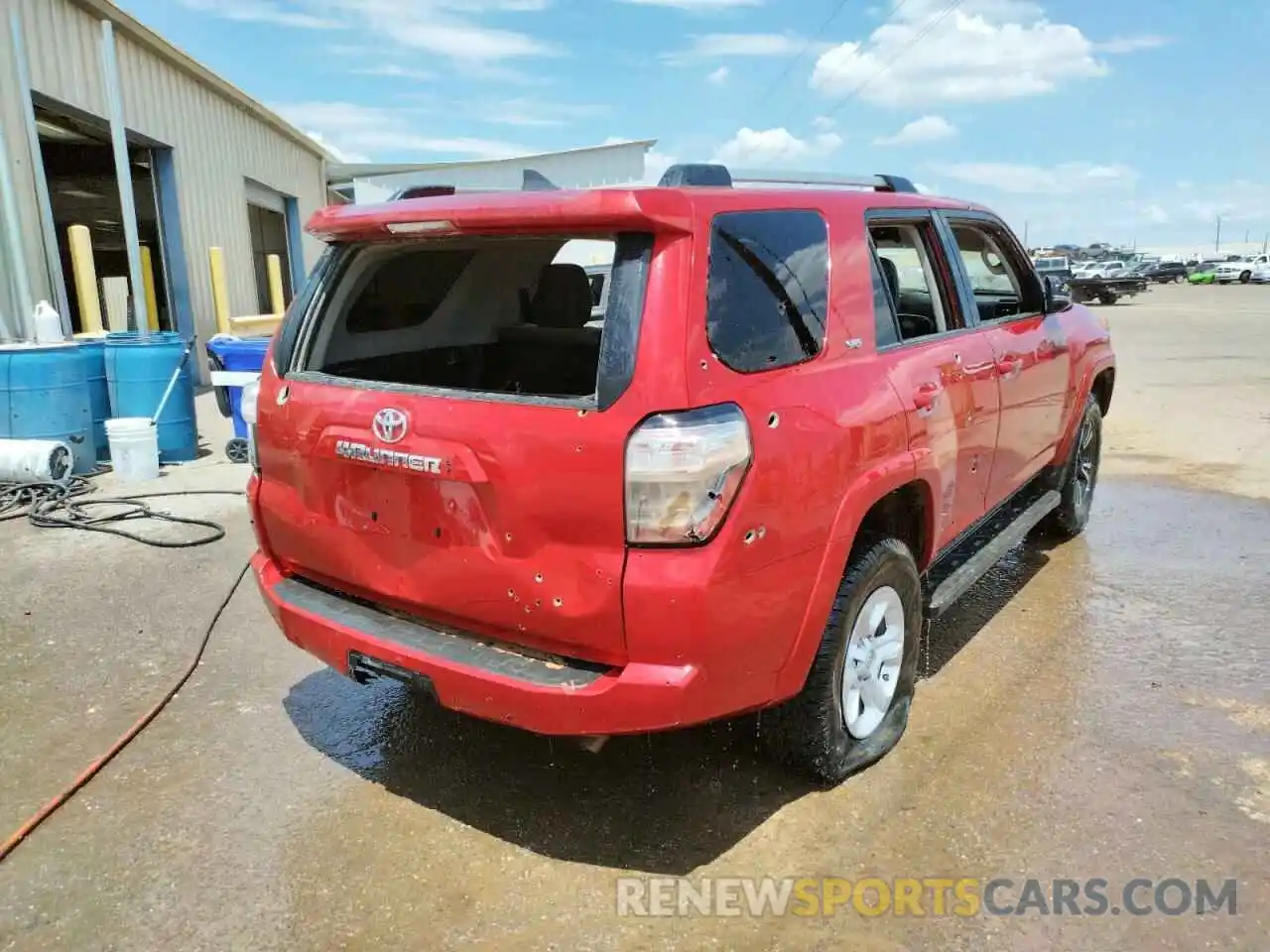 4 Photograph of a damaged car JTENU5JR9M5931671 TOYOTA 4RUNNER 2021