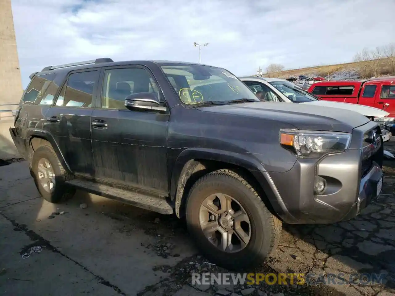 1 Photograph of a damaged car JTENU5JR9M5957641 TOYOTA 4RUNNER 2021