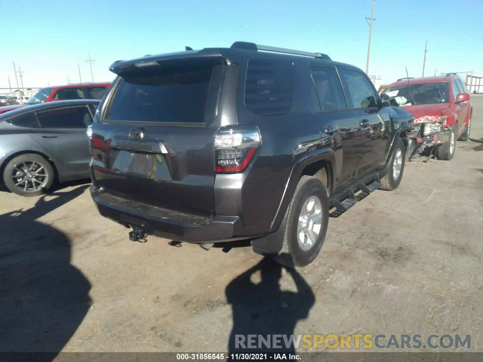 4 Photograph of a damaged car JTENU5JRXM5855295 TOYOTA 4RUNNER 2021