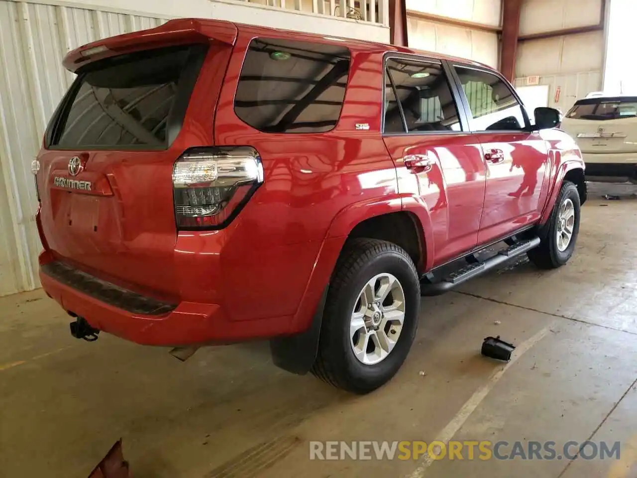 4 Photograph of a damaged car JTENU5JRXM5866362 TOYOTA 4RUNNER 2021