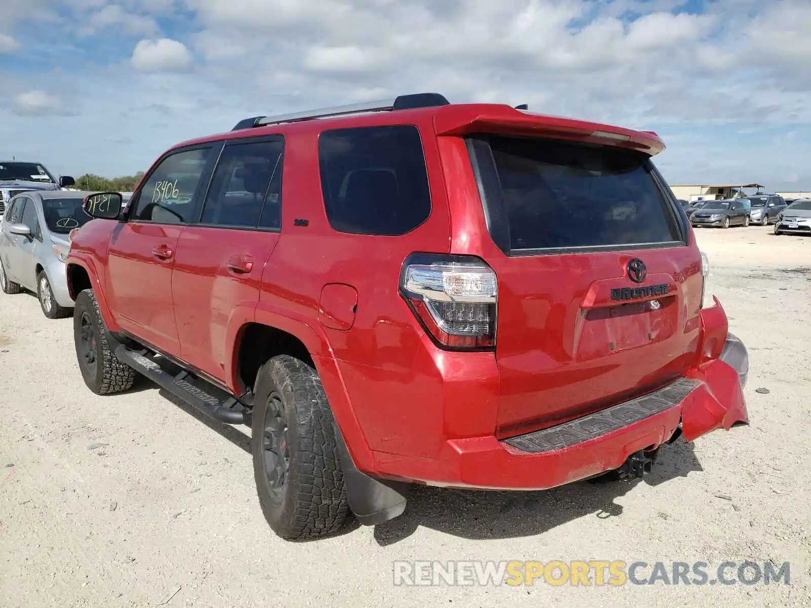 3 Photograph of a damaged car JTENU5JRXM5872422 TOYOTA 4RUNNER 2021