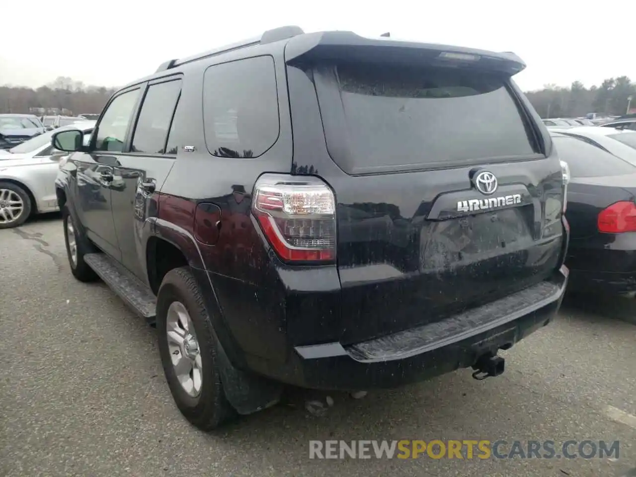 3 Photograph of a damaged car JTENU5JRXM5880410 TOYOTA 4RUNNER 2021