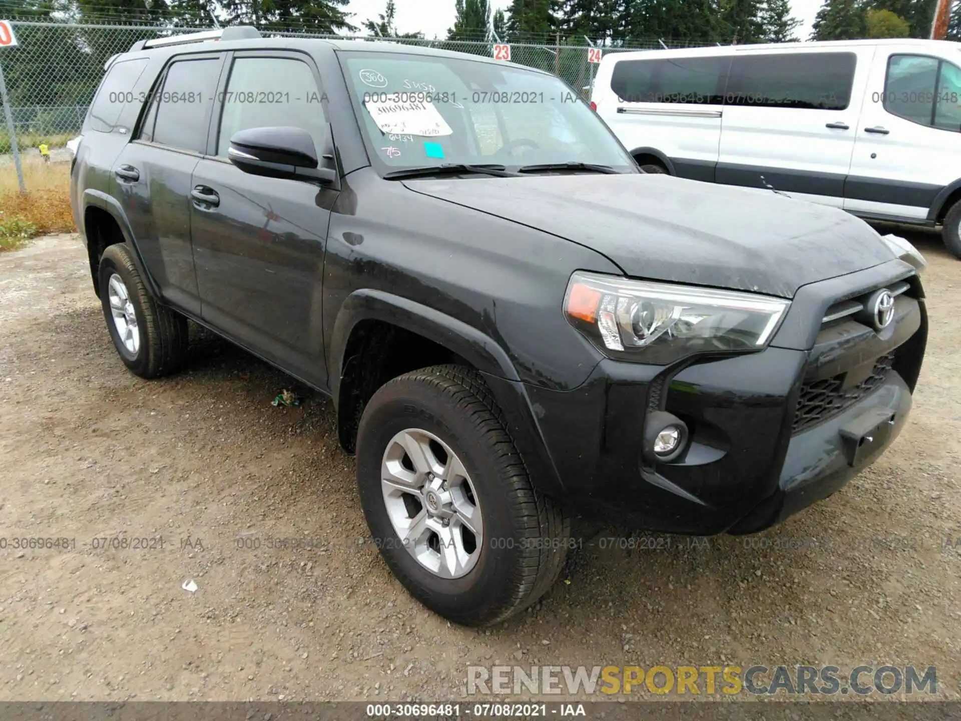 1 Photograph of a damaged car JTENU5JRXM5909503 TOYOTA 4RUNNER 2021