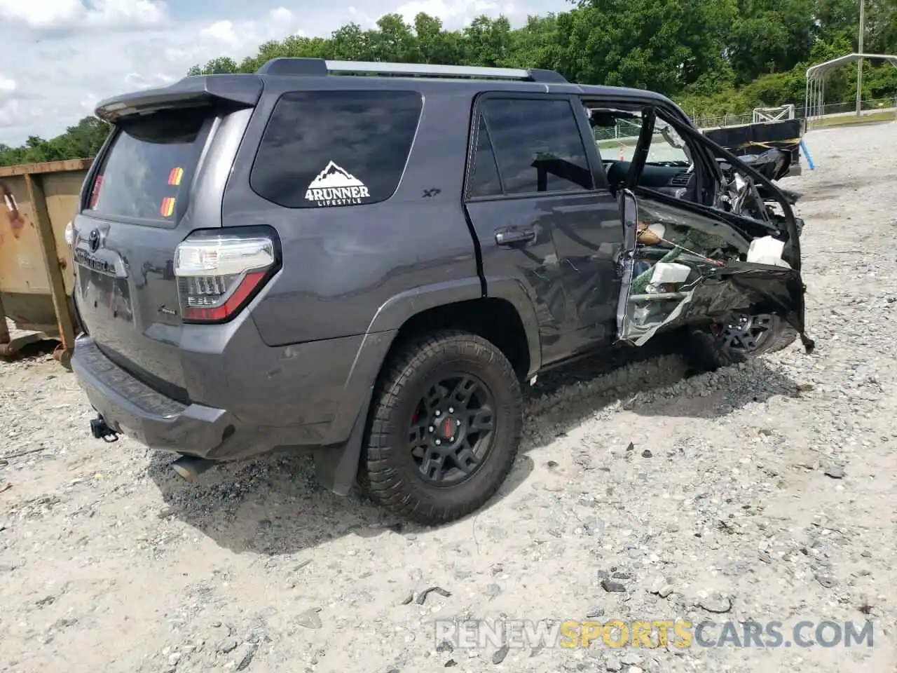 4 Photograph of a damaged car JTENU5JRXM5924230 TOYOTA 4RUNNER 2021