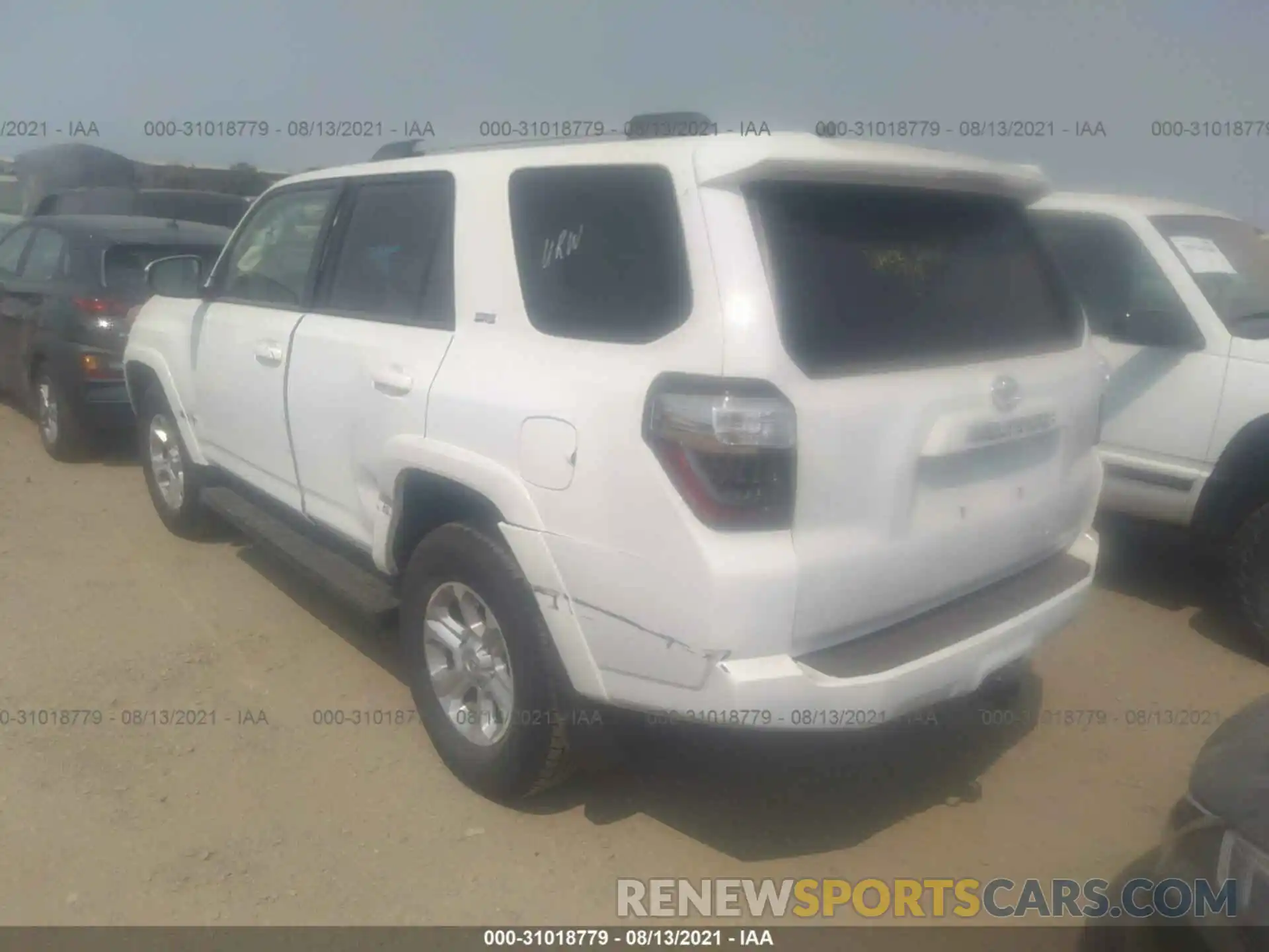 3 Photograph of a damaged car JTENU5JRXM5934742 TOYOTA 4RUNNER 2021