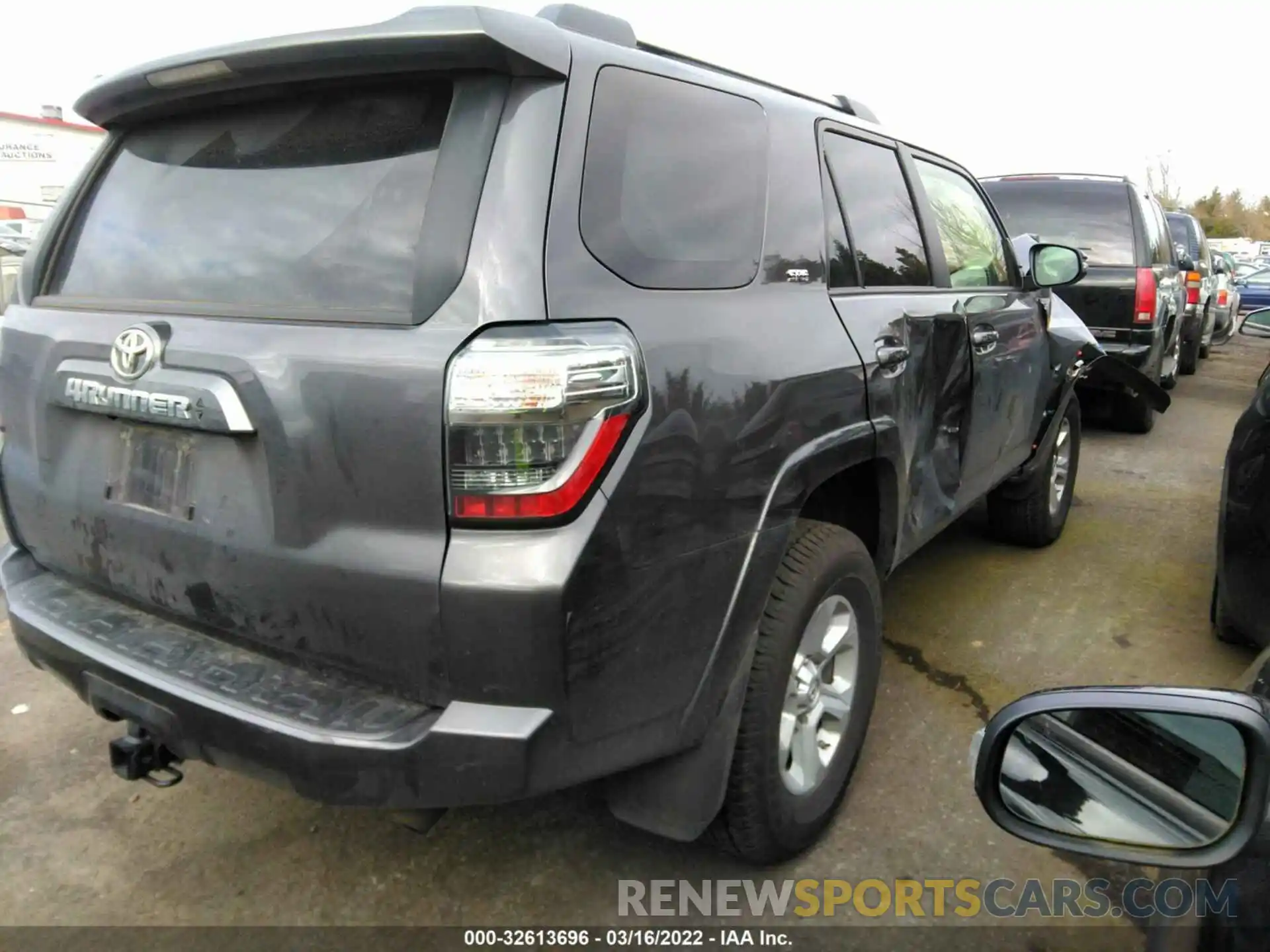 4 Фотография поврежденного автомобиля JTENU5JRXM5961438 TOYOTA 4RUNNER 2021