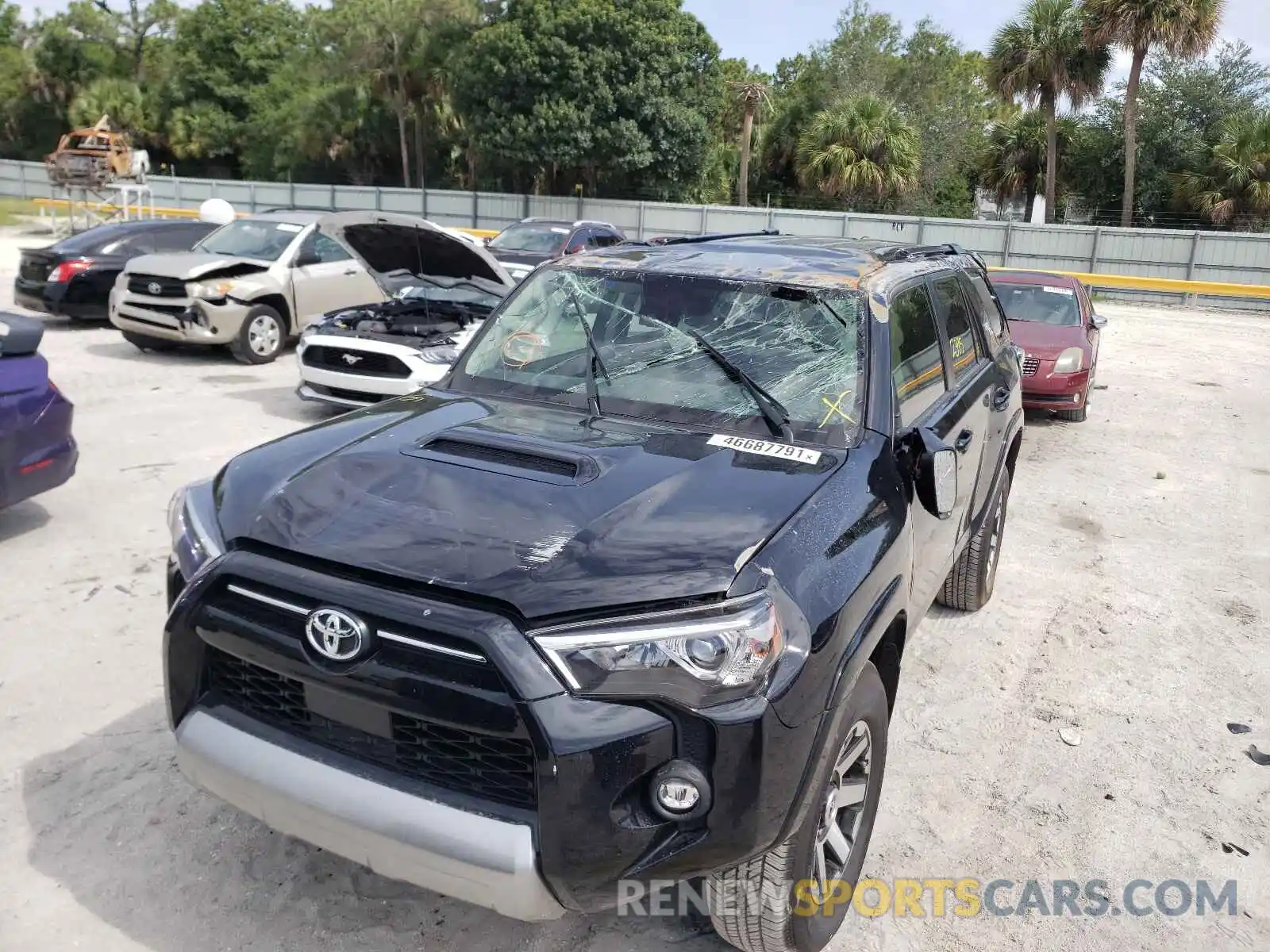 9 Photograph of a damaged car JTEPU5JR0M5897063 TOYOTA 4RUNNER 2021