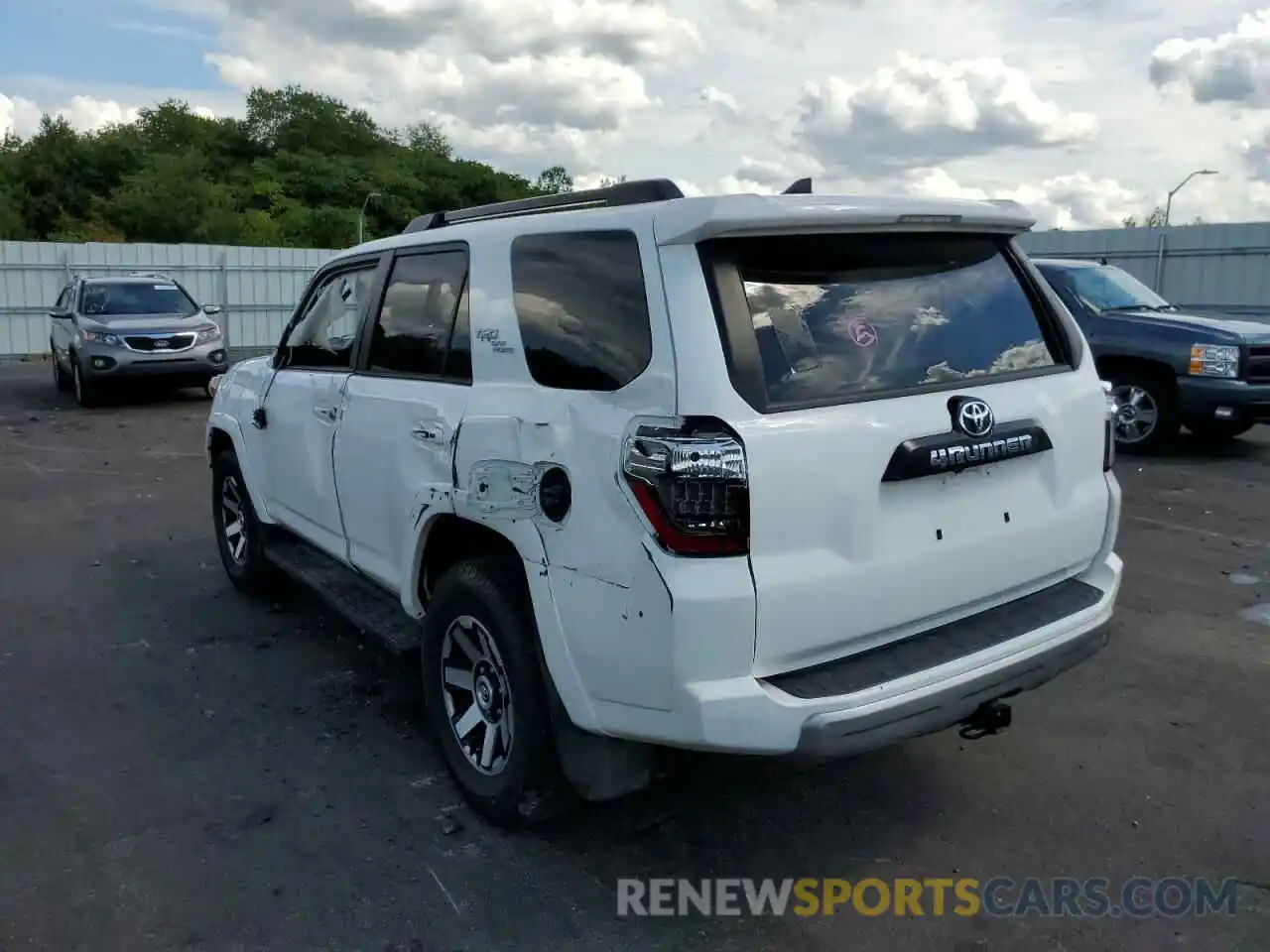 3 Photograph of a damaged car JTEPU5JR0M5932054 TOYOTA 4RUNNER 2021