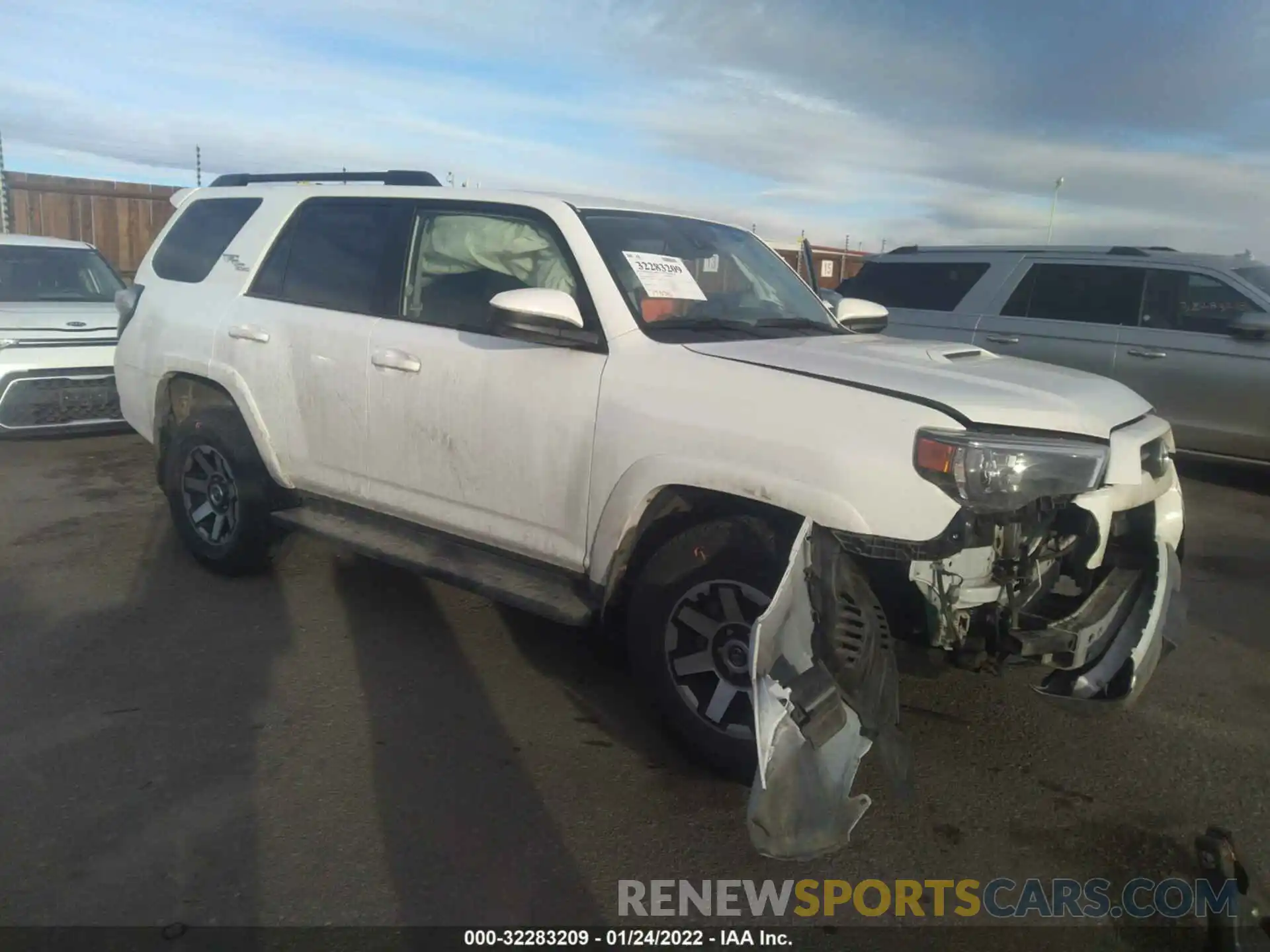 1 Photograph of a damaged car JTEPU5JR0M5936685 TOYOTA 4RUNNER 2021