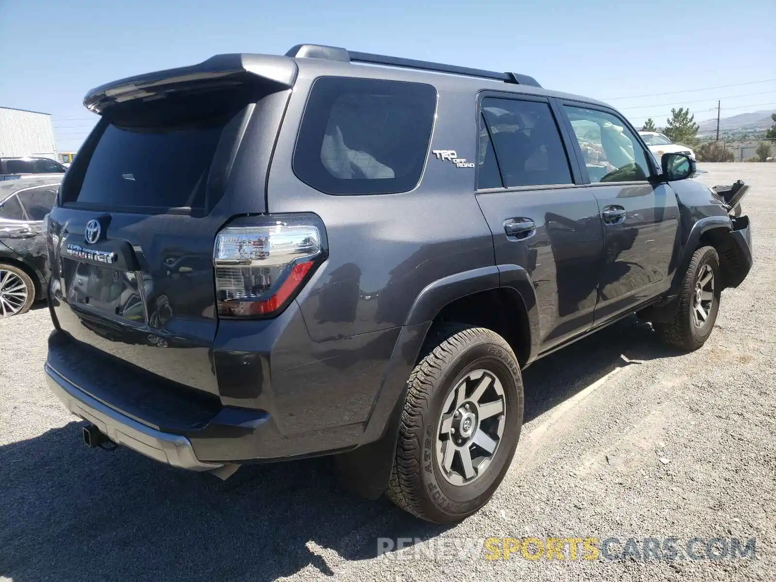 4 Photograph of a damaged car JTEPU5JR1M5870843 TOYOTA 4RUNNER 2021