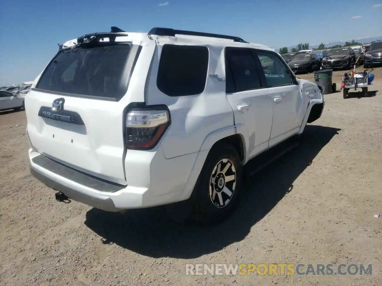 4 Photograph of a damaged car JTEPU5JR1M5931625 TOYOTA 4RUNNER 2021