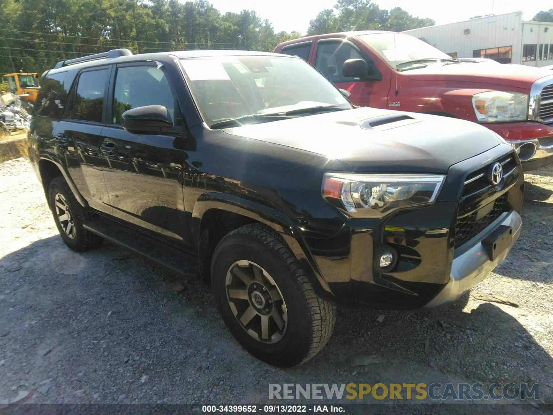 1 Photograph of a damaged car JTEPU5JR2M5904725 TOYOTA 4RUNNER 2021