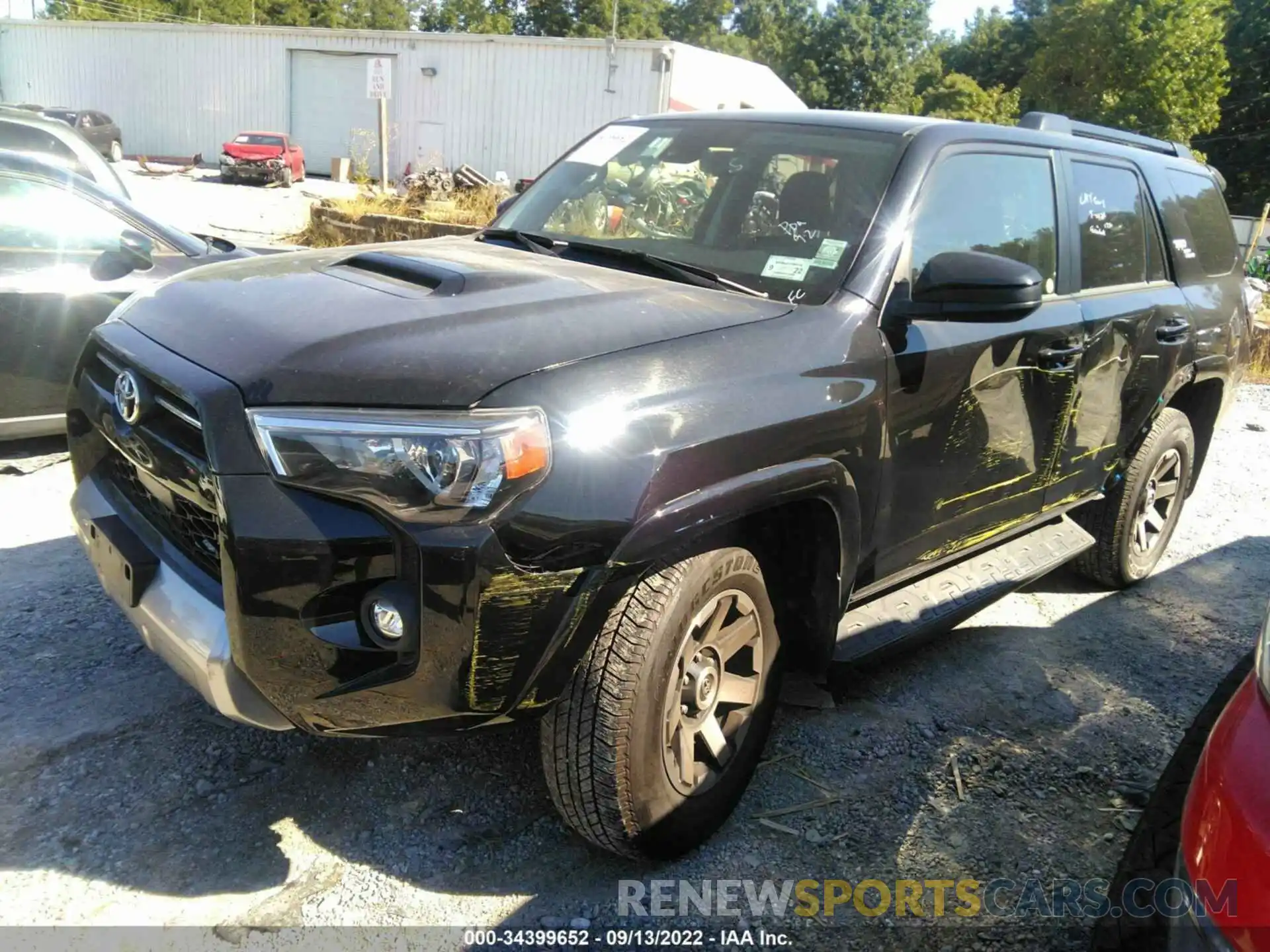 2 Photograph of a damaged car JTEPU5JR2M5904725 TOYOTA 4RUNNER 2021