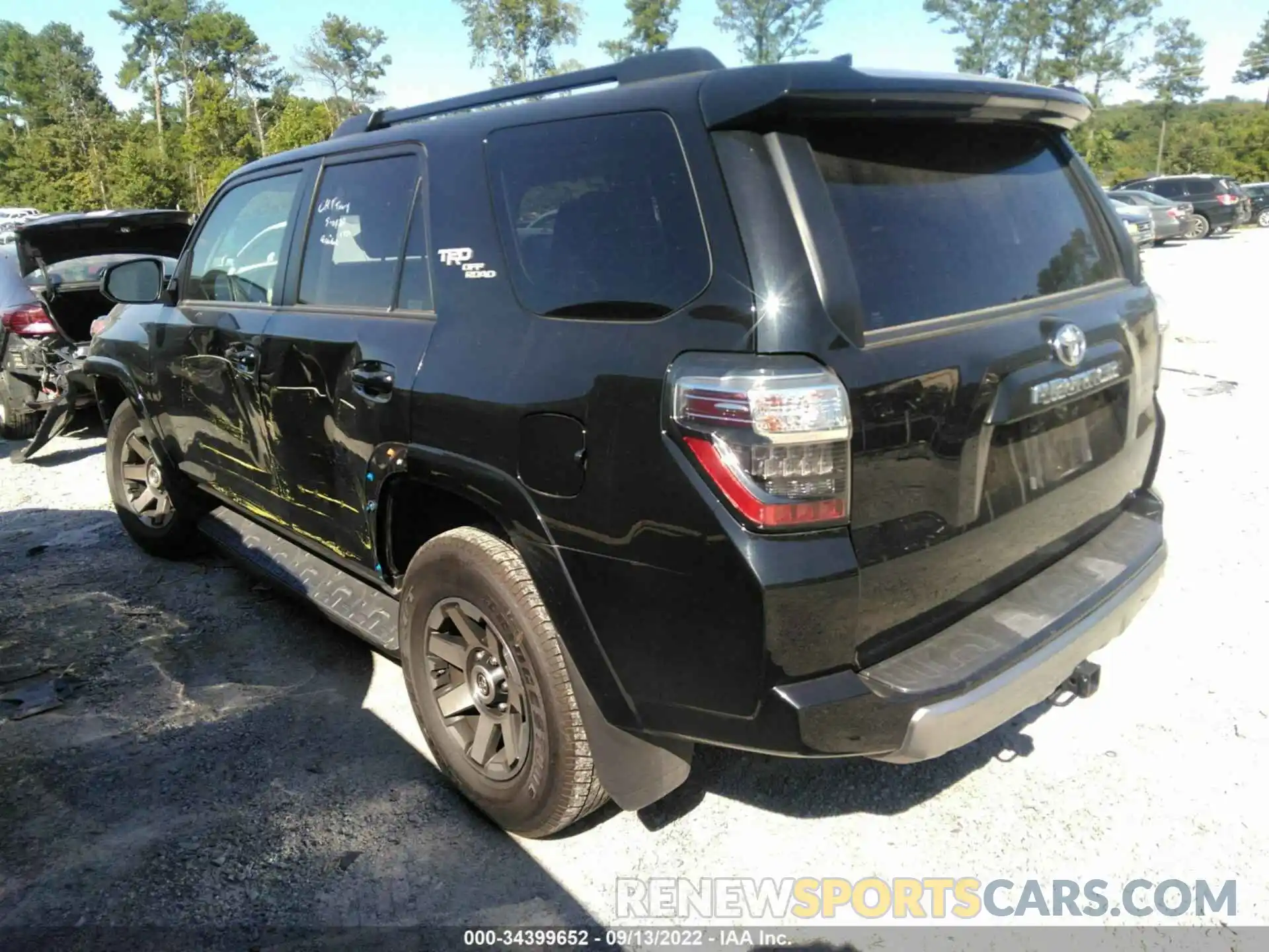 3 Photograph of a damaged car JTEPU5JR2M5904725 TOYOTA 4RUNNER 2021