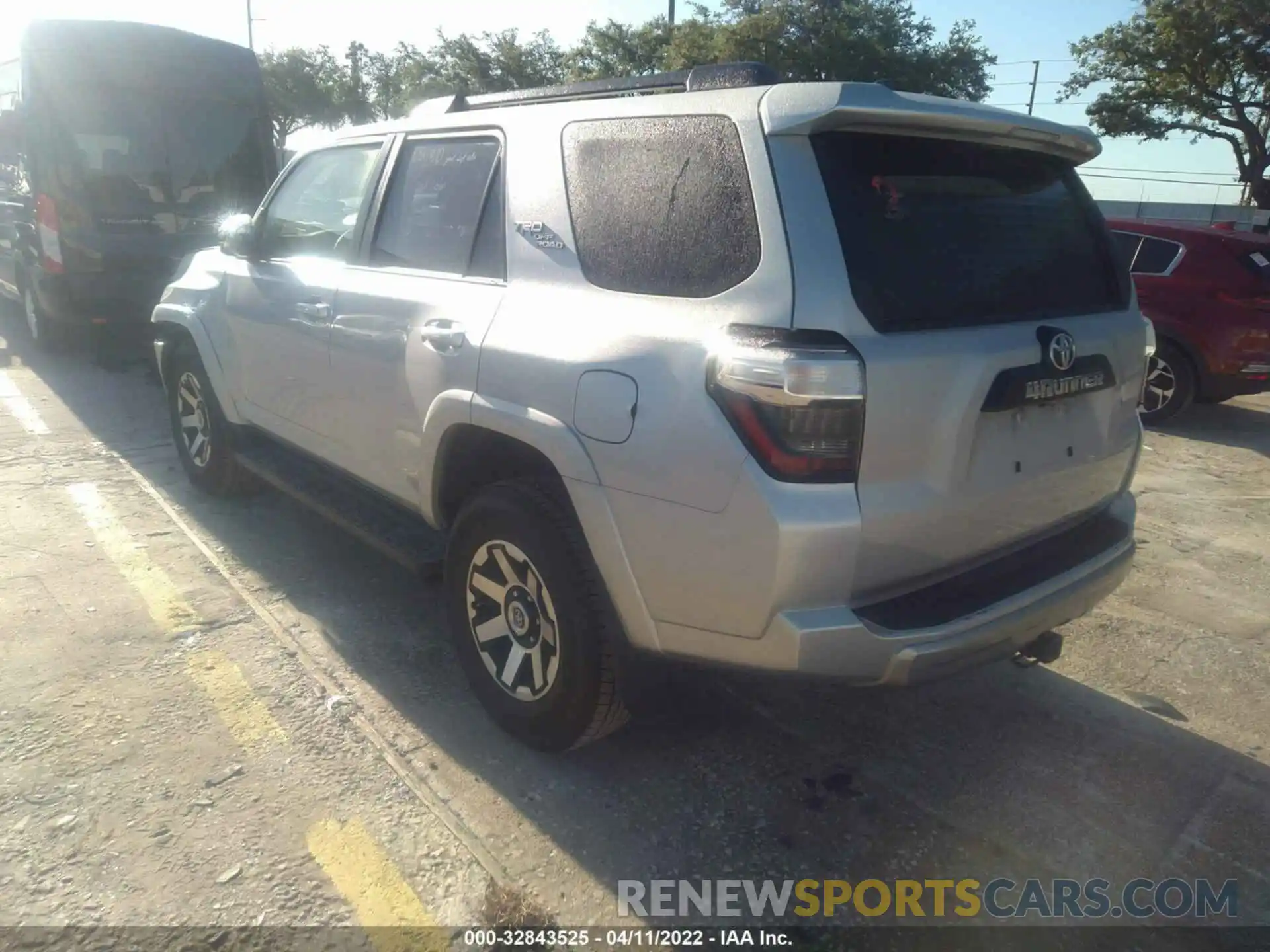 3 Photograph of a damaged car JTEPU5JR2M5935277 TOYOTA 4RUNNER 2021