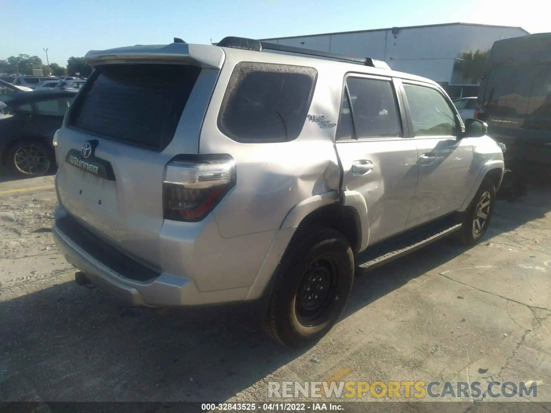 4 Photograph of a damaged car JTEPU5JR2M5935277 TOYOTA 4RUNNER 2021