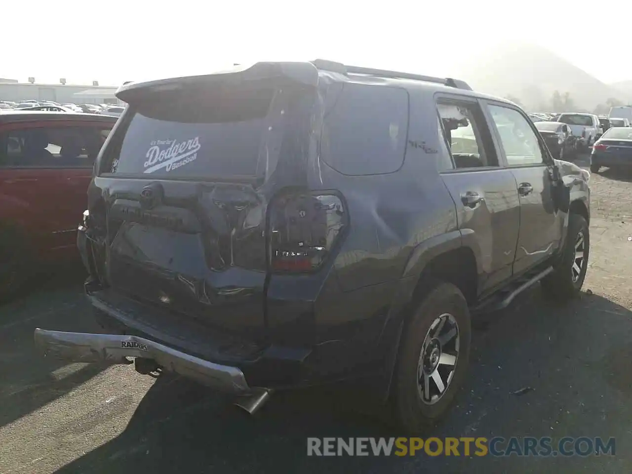 4 Photograph of a damaged car JTEPU5JR3M5893329 TOYOTA 4RUNNER 2021