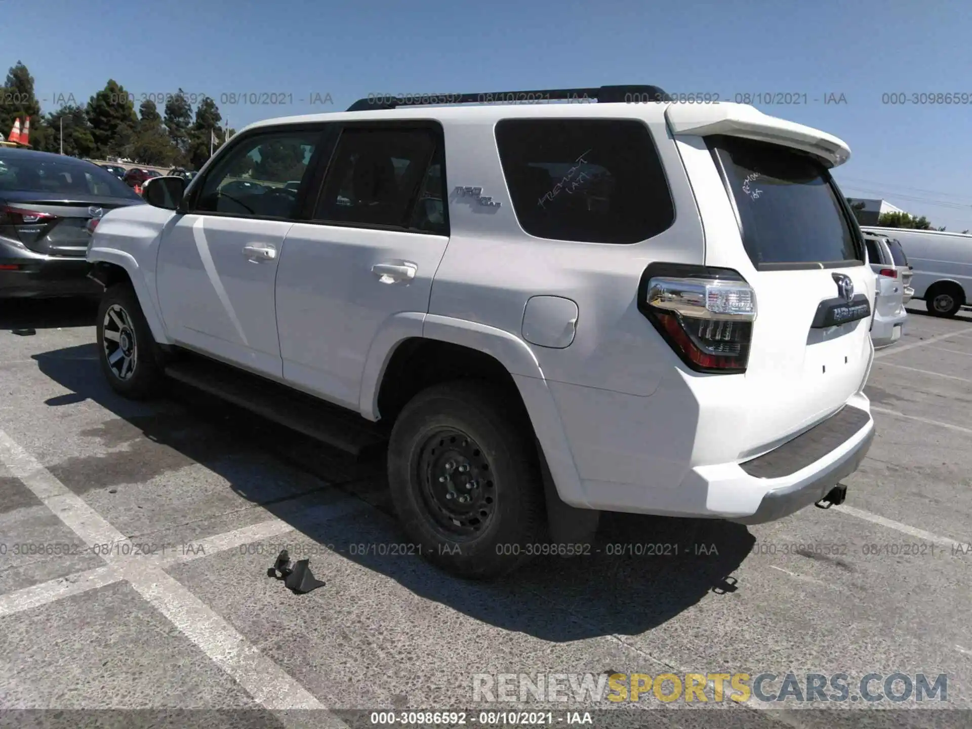 3 Photograph of a damaged car JTEPU5JR3M5937006 TOYOTA 4RUNNER 2021