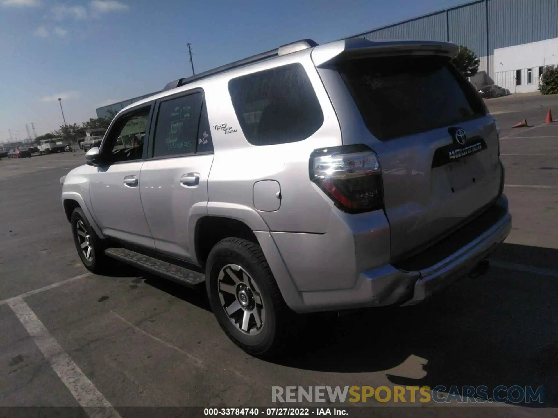 3 Photograph of a damaged car JTEPU5JR4M5901843 TOYOTA 4RUNNER 2021