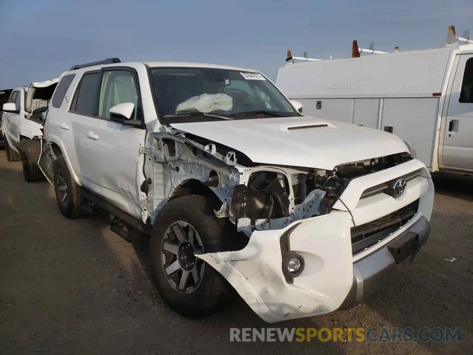 1 Photograph of a damaged car JTEPU5JR4M5917010 TOYOTA 4RUNNER 2021