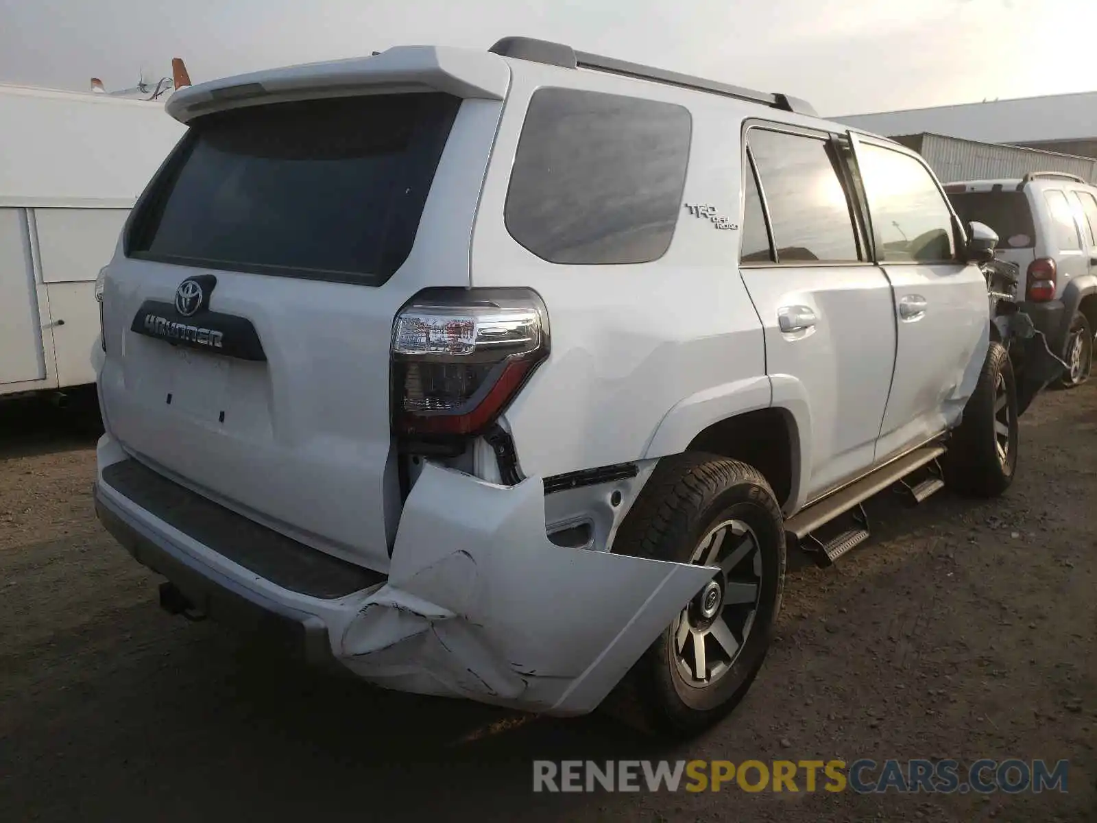 4 Photograph of a damaged car JTEPU5JR4M5917010 TOYOTA 4RUNNER 2021